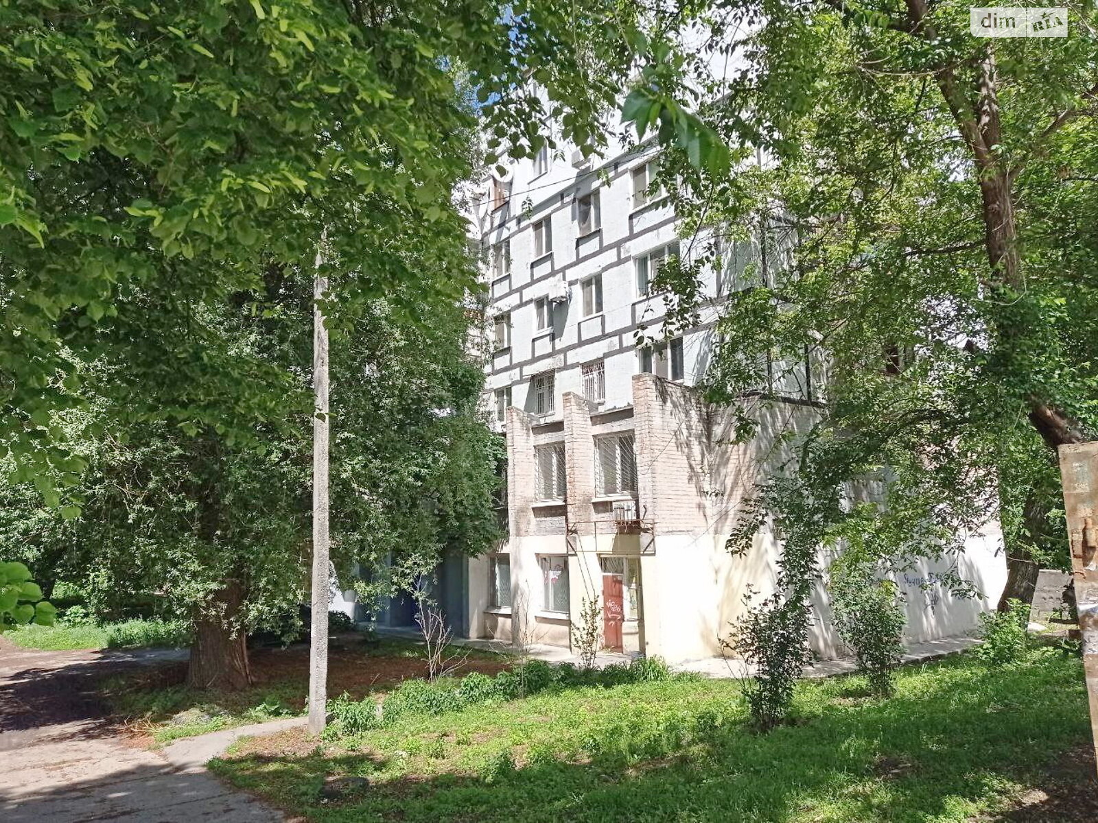 Комерційне приміщення в Дніпрі, продаж по Мамая козака (Юних ленінців) вулиця 26, район 12 квартал, ціна: 65 000 доларів за об’єкт фото 1 Комерційне приміщення в Дніпрі, продаж по Мамая козака (Юних ленінців) вулиця 26, район 12 квартал, ціна: 65 000 доларів за об’єкт фото 1