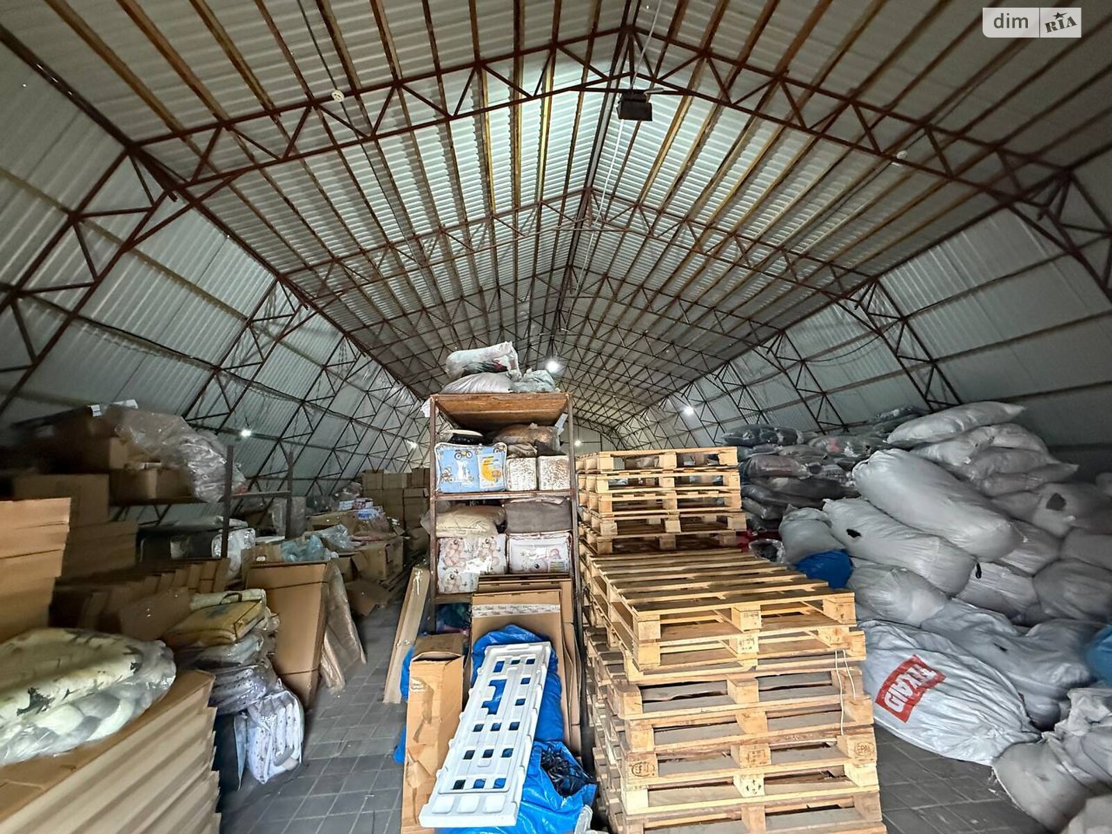 Коммерческое помещение в Днепре, продажа по Универсальная улица 6, район Амур-Нижнеднепровский, цена: 65 000 долларов за объект фото 1 Коммерческое помещение в Днепре, продажа по Универсальная улица 6, район Амур-Нижнеднепровский, цена: 65 000 долларов за объект фото 1