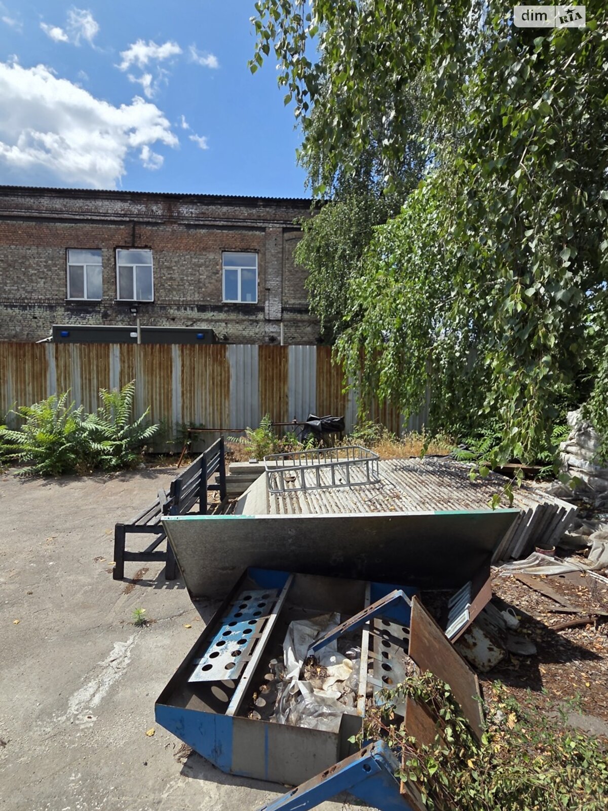Коммерческое помещение в Днепре, продажа по Ударников улица 27, район Чечеловский, цена: 750 000 долларов за объект фото 1 Коммерческое помещение в Днепре, продажа по Ударников улица 27, район Чечеловский, цена: 750 000 долларов за объект фото 1