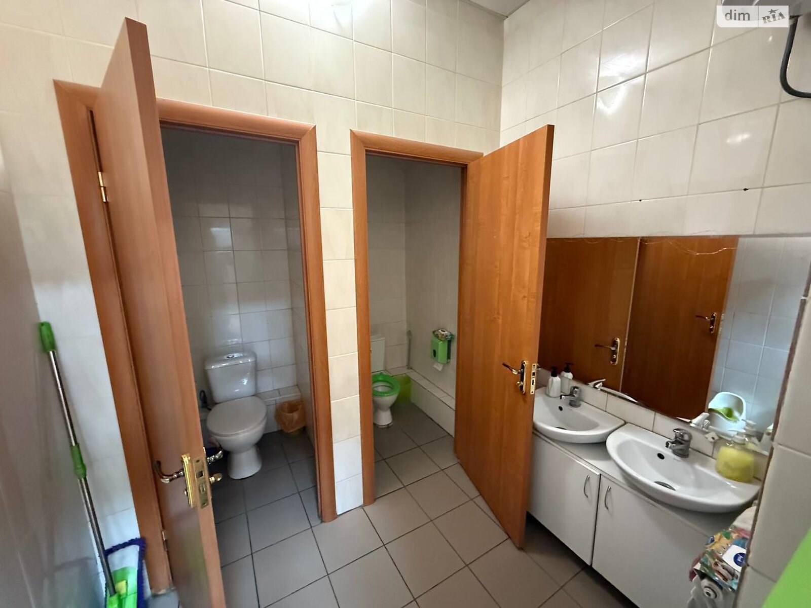 Комерційне приміщення в Дніпрі, продаж по Левка Лук’яненка вулиця 9, район Нагорний, ціна: 800 000 доларів за об’єкт фото 1 Комерційне приміщення в Дніпрі, продаж по Левка Лук’яненка вулиця 9, район Нагорний, ціна: 800 000 доларів за об’єкт фото 1