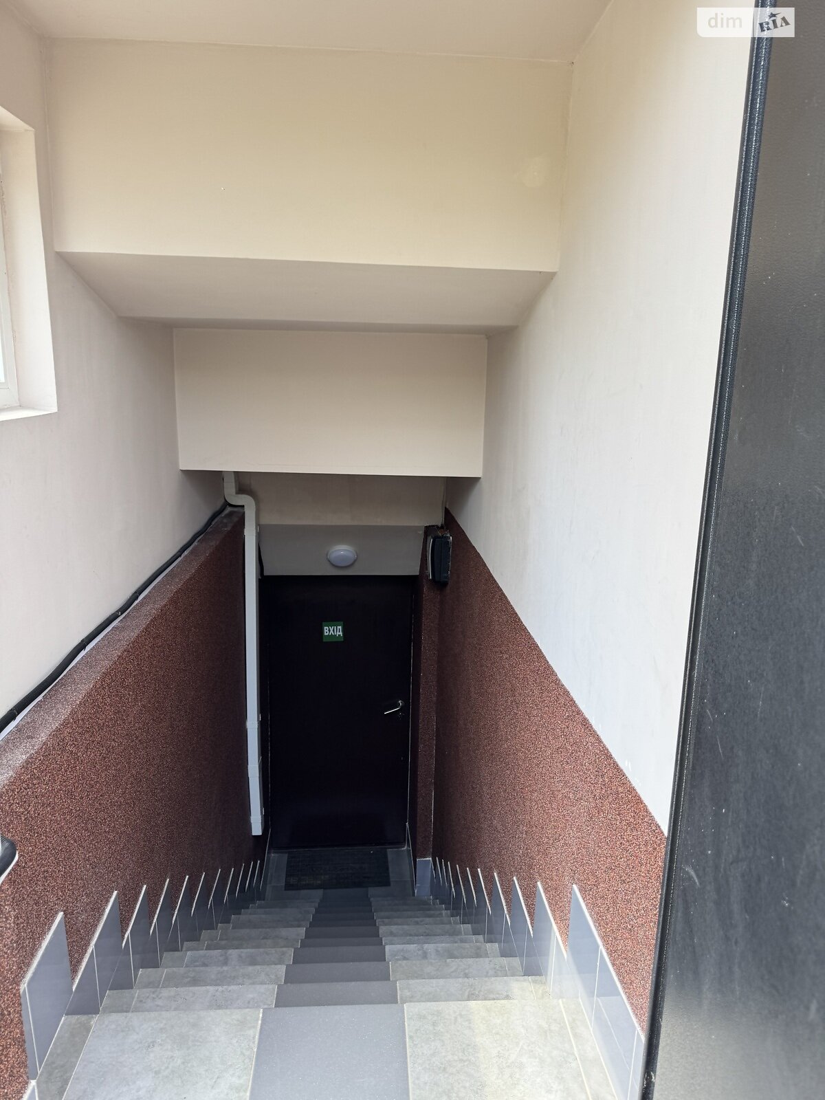 Коммерческое помещение в Днепре, продажа по Моссаковского Владимира улица 30, район Нагорный, цена: 39 000 долларов за объект фото 1 Коммерческое помещение в Днепре, продажа по Моссаковского Владимира улица 30, район Нагорный, цена: 39 000 долларов за объект фото 1