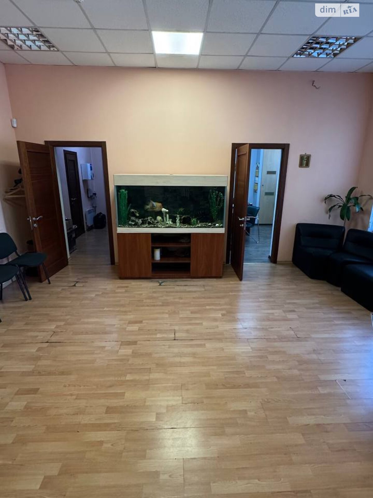 Комерційне приміщення в Дніпрі, продаж по Моссаковського Володимира вулиця 1, район Нагорний, ціна: 135 000 доларів за об’єкт фото 1 Комерційне приміщення в Дніпрі, продаж по Моссаковського Володимира вулиця 1, район Нагорний, ціна: 135 000 доларів за об’єкт фото 1