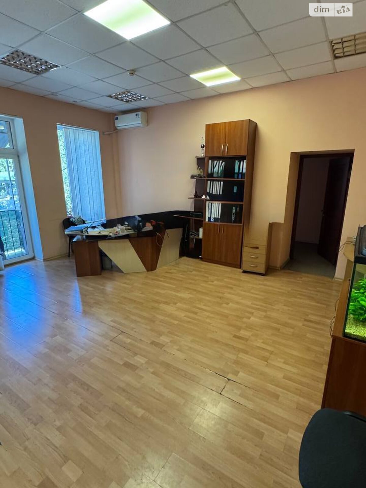 Комерційне приміщення в Дніпрі, продаж по Моссаковського Володимира вулиця 1, район Нагорний, ціна: 135 000 доларів за об’єкт фото 1 Комерційне приміщення в Дніпрі, продаж по Моссаковського Володимира вулиця 1, район Нагорний, ціна: 135 000 доларів за об’єкт фото 1