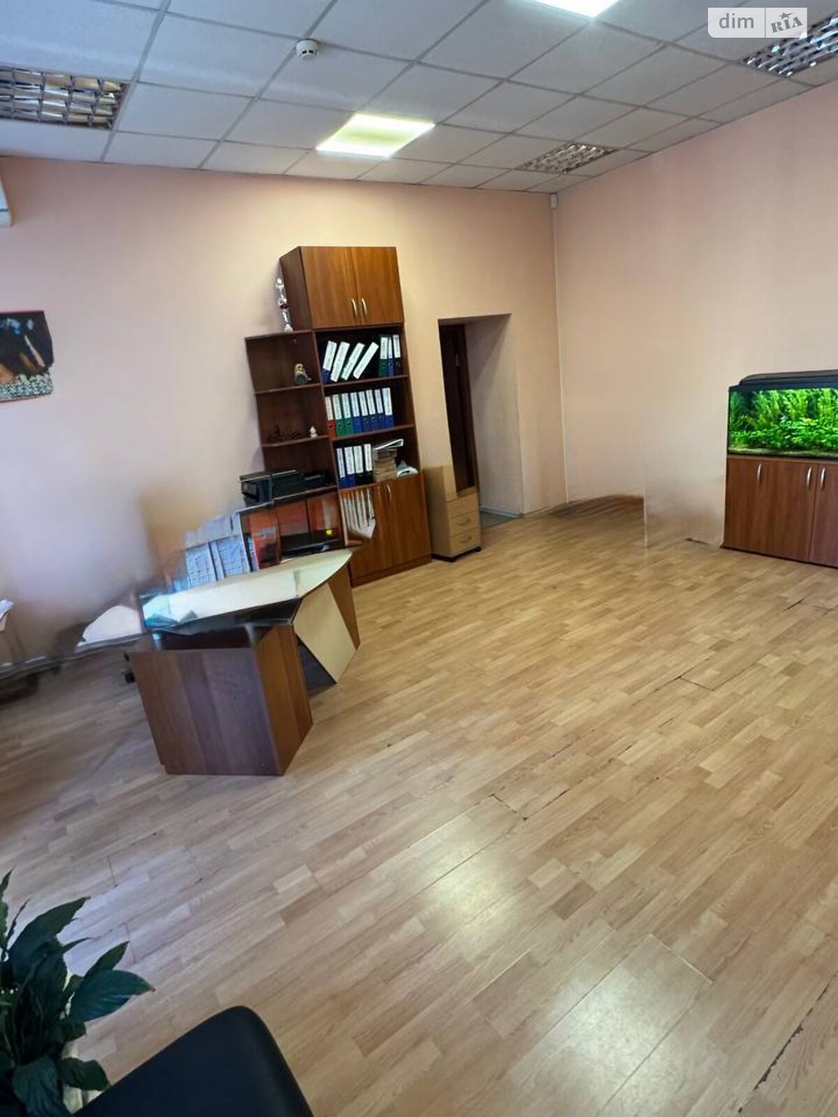 Комерційне приміщення в Дніпрі, продаж по Моссаковського Володимира вулиця 1, район Нагорний, ціна: 135 000 доларів за об’єкт фото 1 Комерційне приміщення в Дніпрі, продаж по Моссаковського Володимира вулиця 1, район Нагорний, ціна: 135 000 доларів за об’єкт фото 1