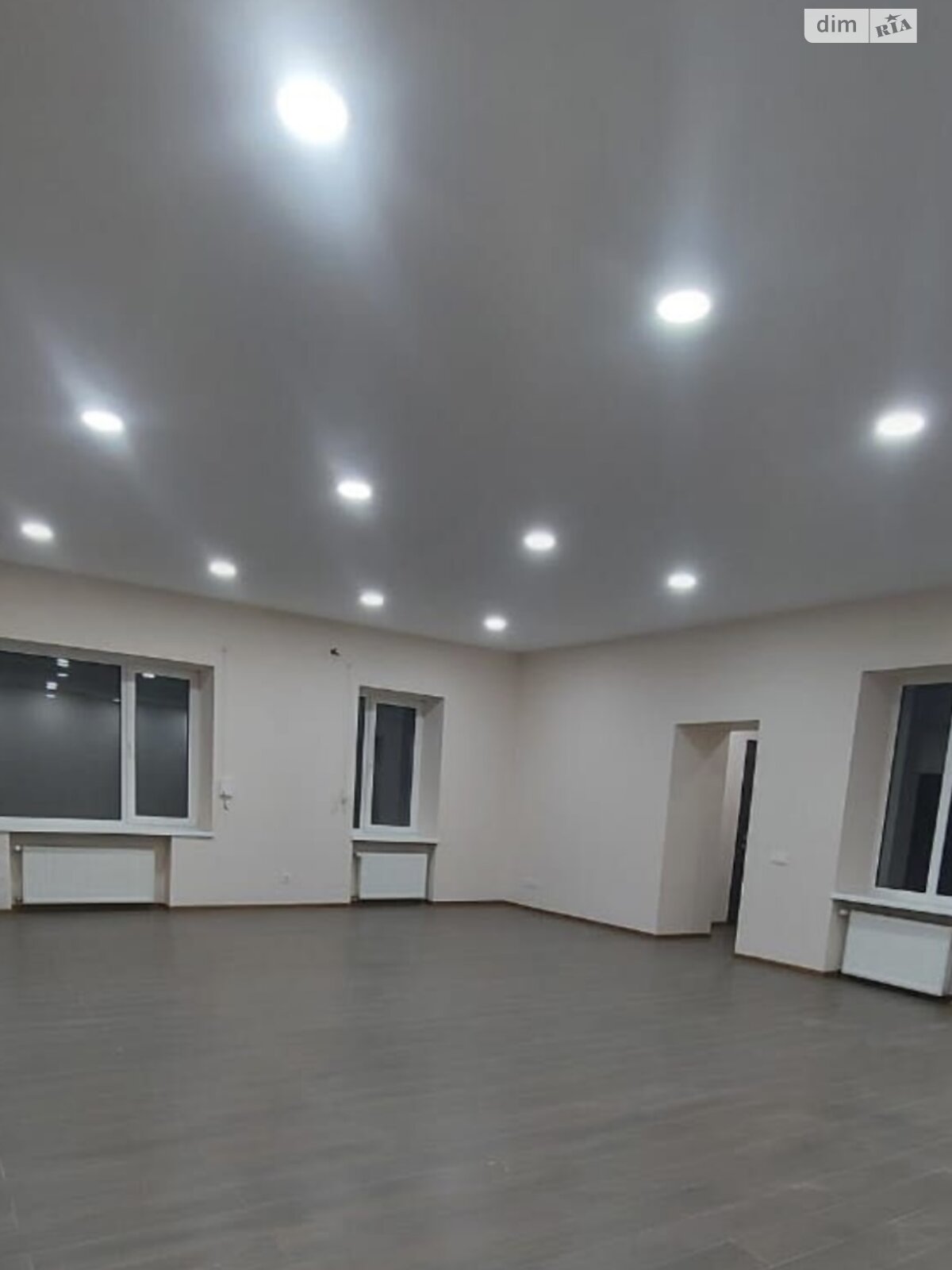 Коммерческое помещение в Днепре, продажа по Мудрого Ярослава князя улица 55, район Озерка, цена: 500 000 долларов за объект фото 1