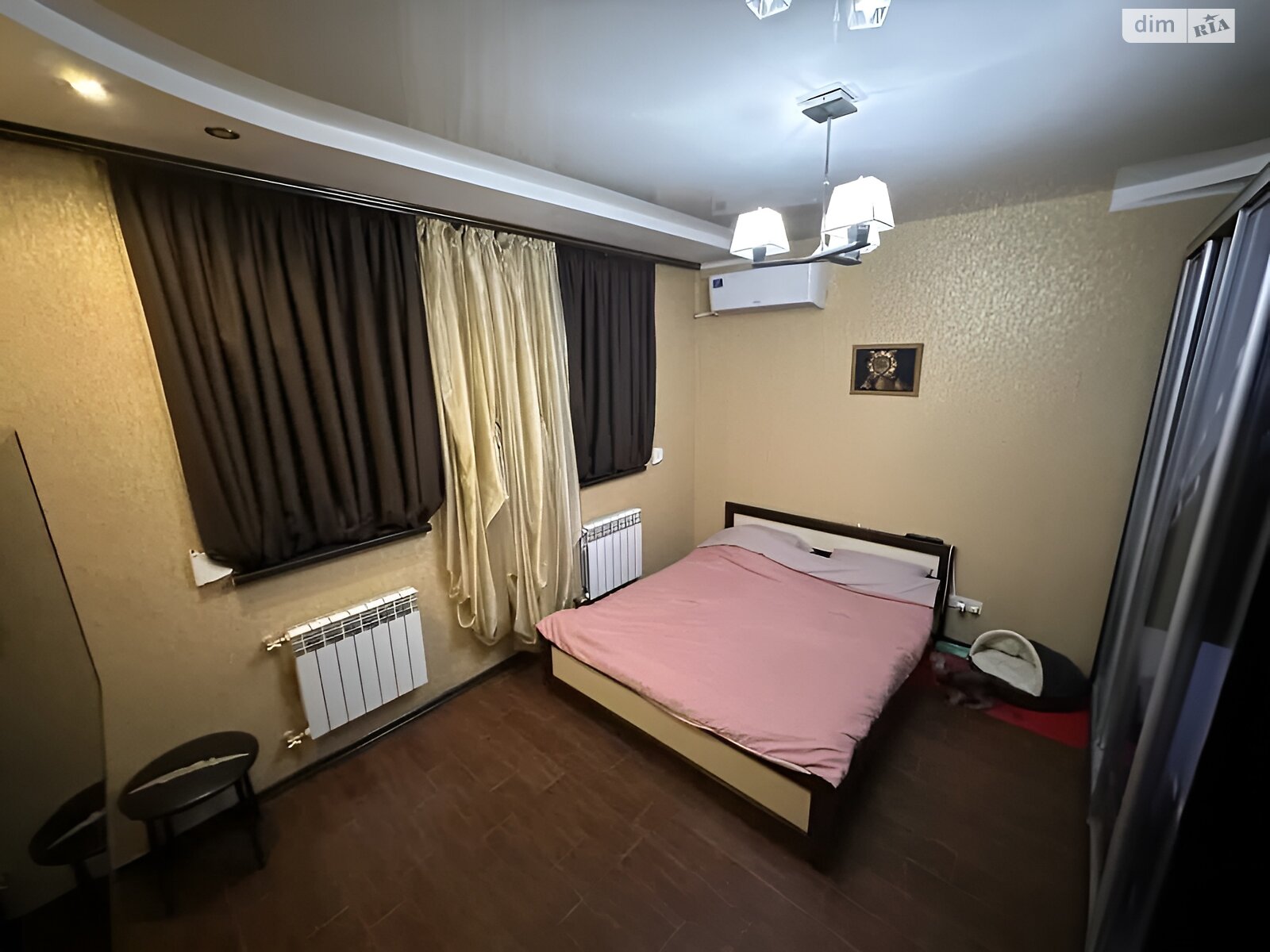 Коммерческое помещение в Днепре, продажа по Соборная площадь 1, район Парк Шевченко, цена: 140 000 долларов за объект фото 1 Коммерческое помещение в Днепре, продажа по Соборная площадь 1, район Парк Шевченко, цена: 140 000 долларов за объект фото 1