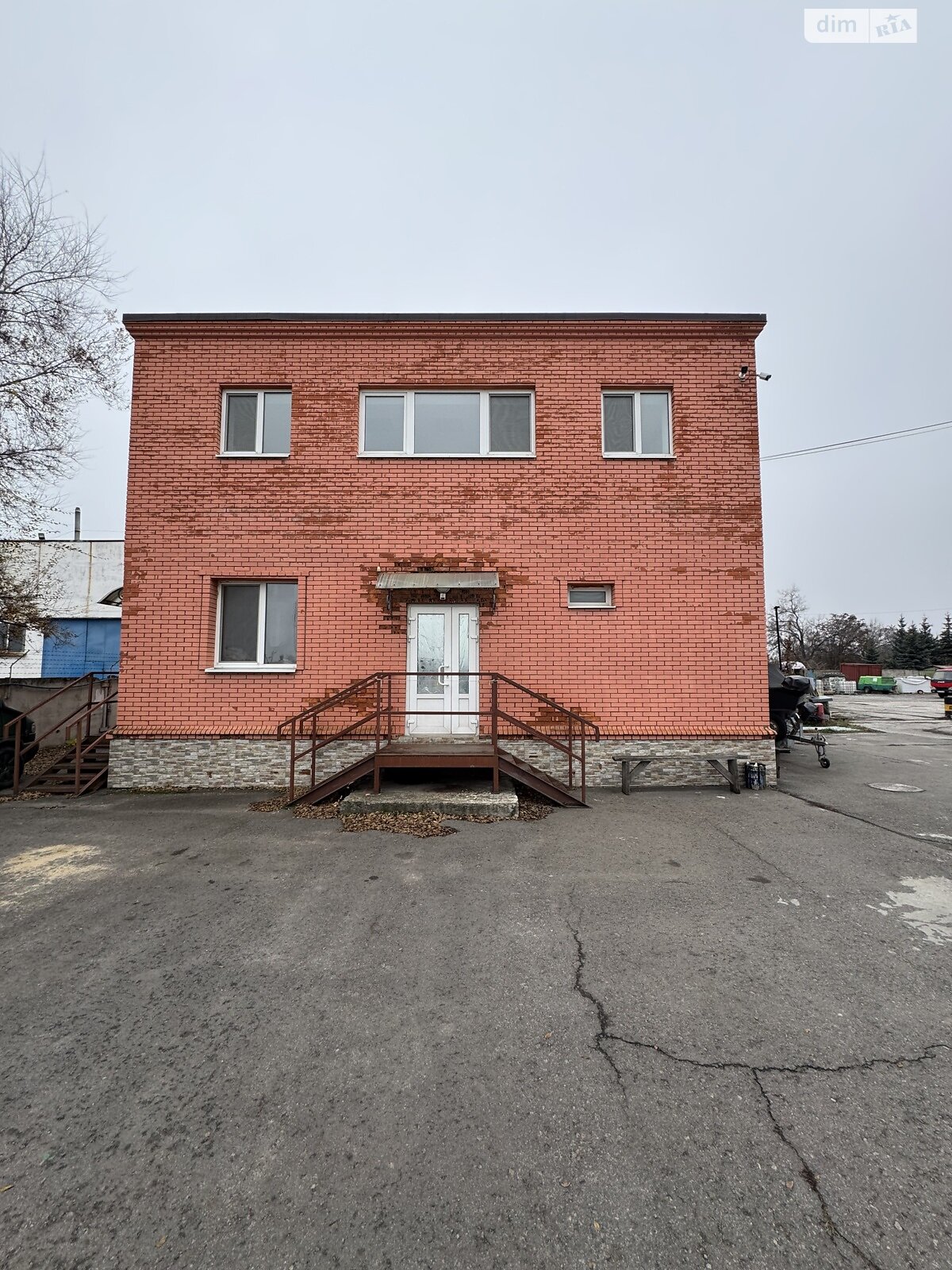 Коммерческое помещение в Днепре, продажа по Стартовая улица, район Соборный, цена: 1 300 000 долларов за объект фото 1 Коммерческое помещение в Днепре, продажа по Стартовая улица, район Соборный, цена: 1 300 000 долларов за объект фото 1