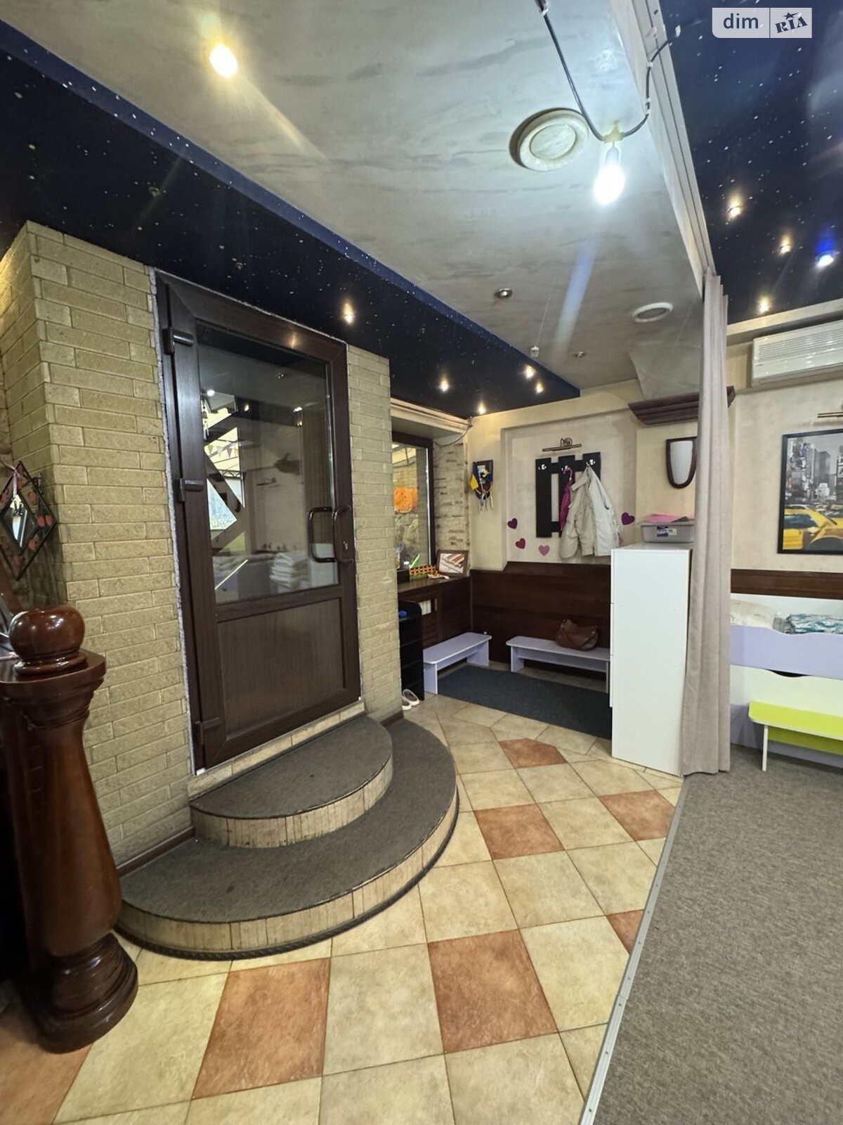 Комерційне приміщення в Дніпрі, продаж по Панікахи вулиця 77А, район Тополя-3, ціна: 128 000 доларів за об’єкт фото 1