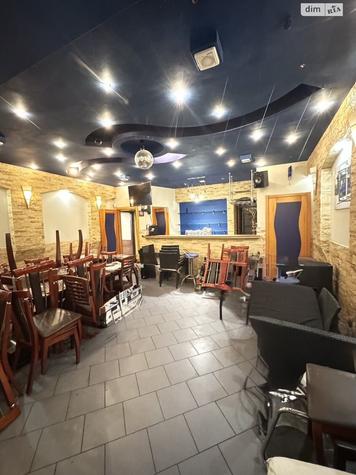 Комерційне приміщення в Дніпрі, продаж по Панікахи вулиця 77А, район Тополя-3, ціна: 128 000 доларів за об’єкт фото 1