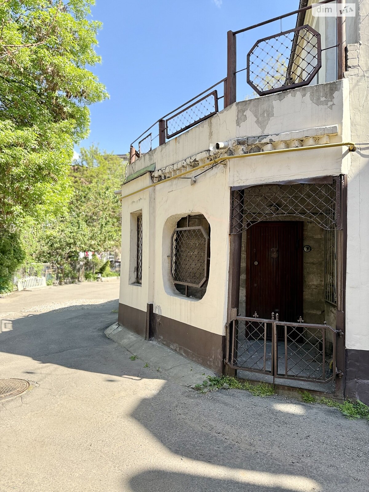 Коммерческое помещение в Днепре, продажа по Лазаря Глобы улица 5, район Центральный, цена: 32 000 долларов за объект фото 1 Коммерческое помещение в Днепре, продажа по Лазаря Глобы улица 5, район Центральный, цена: 32 000 долларов за объект фото 1