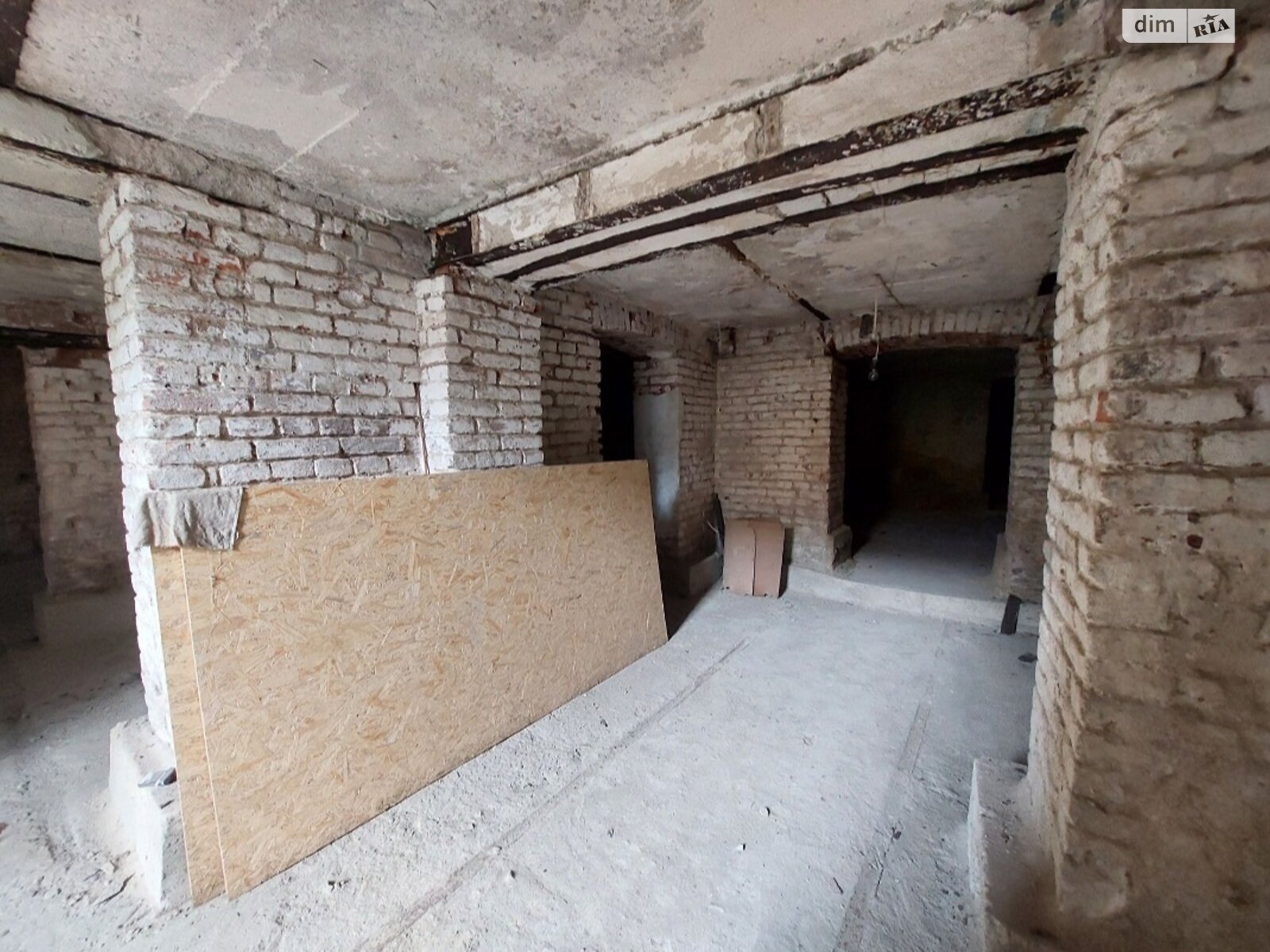 Коммерческое помещение в Дрогобыче, продажа по Подвалье улица 5, район Дрогобыч, цена: 27 000 долларов за объект фото 1 Коммерческое помещение в Дрогобыче, продажа по Подвалье улица 5, район Дрогобыч, цена: 27 000 долларов за объект фото 1