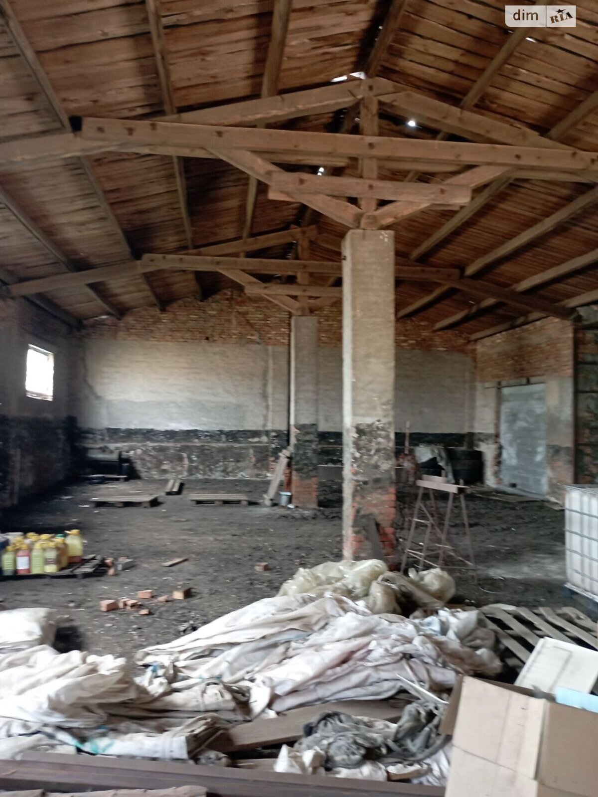 Коммерческое помещение в Дубиевке, 8-го Марта улица 48, цена: продажи 160 000 долларов за объект фото 1 Коммерческое помещение в Дубиевке, 8-го Марта улица 48, цена продажи: 160 000 долларов за объект фото 1