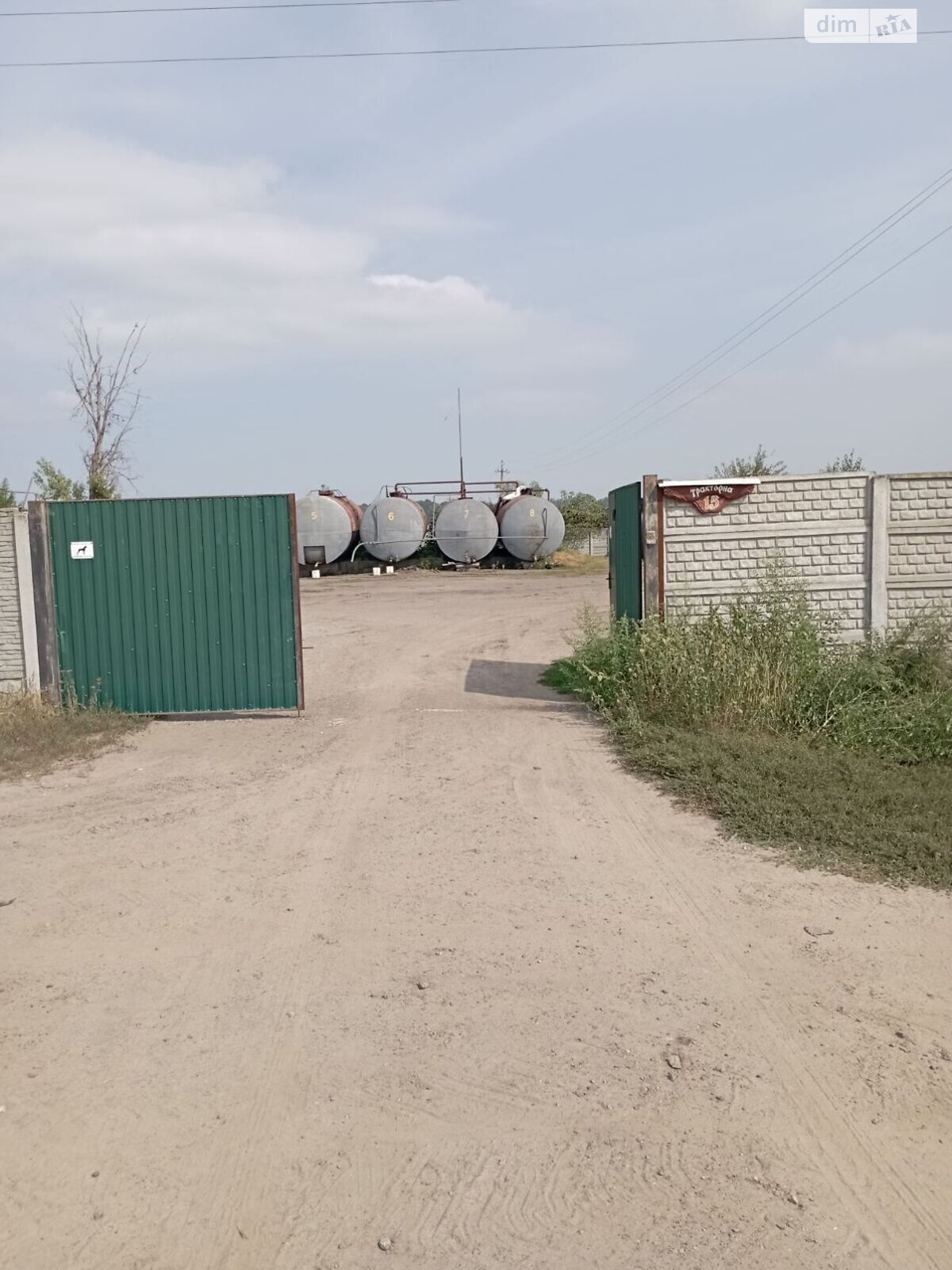 Коммерческое помещение в Дубиевке, 8-го Марта улица 48, цена: продажи 160 000 долларов за объект фото 1 Коммерческое помещение в Дубиевке, 8-го Марта улица 48, цена продажи: 160 000 долларов за объект фото 1