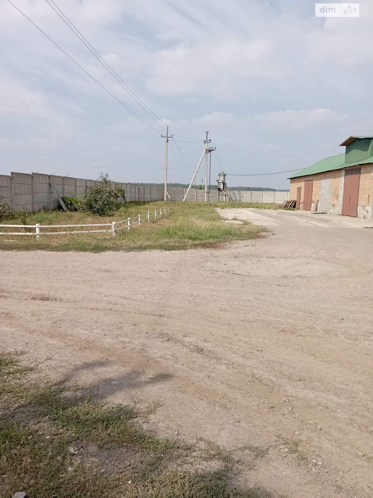 Коммерческое помещение в Дубиевке, 8-го Марта улица 48, цена: продажи 160 000 долларов за объект фото 1 Коммерческое помещение в Дубиевке, 8-го Марта улица 48, цена продажи: 160 000 долларов за объект фото 1