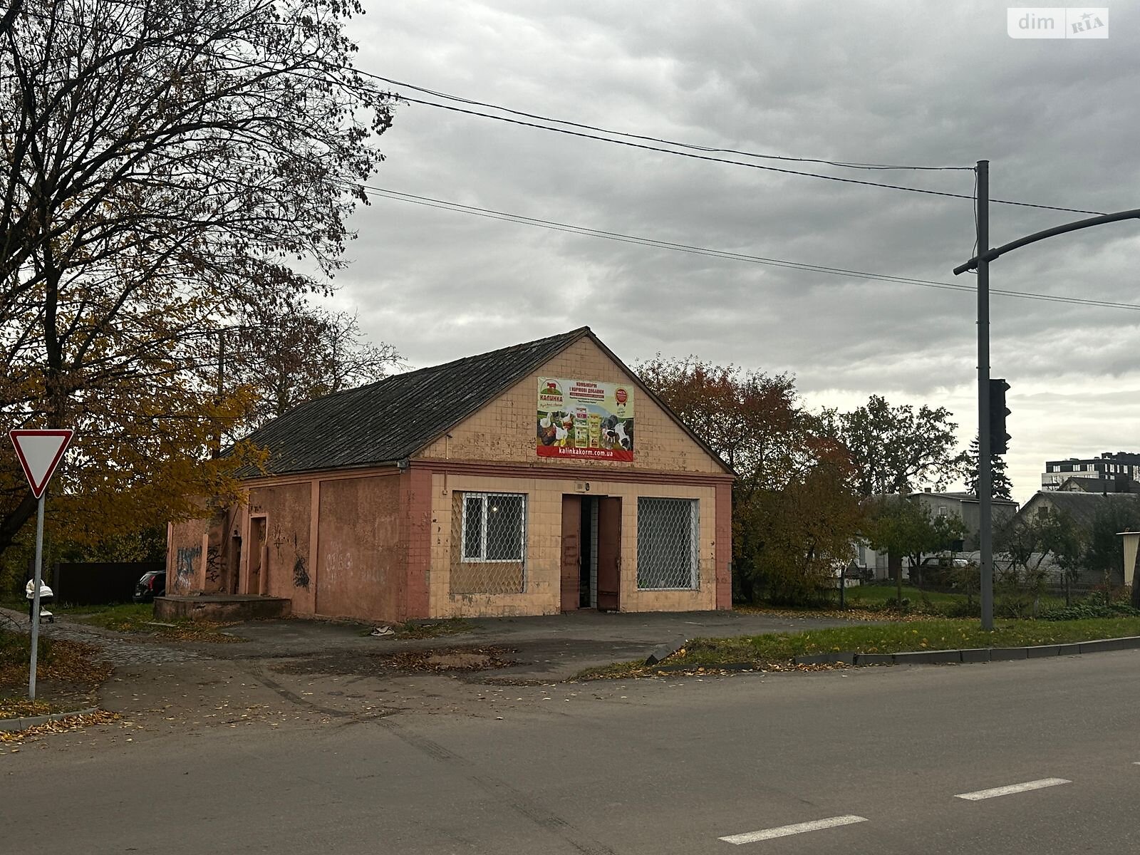 Коммерческое помещение в Дубно, продажа по Михаила Грушевского улица 122, район Дубно, цена: 100 долларов за объект фото 1