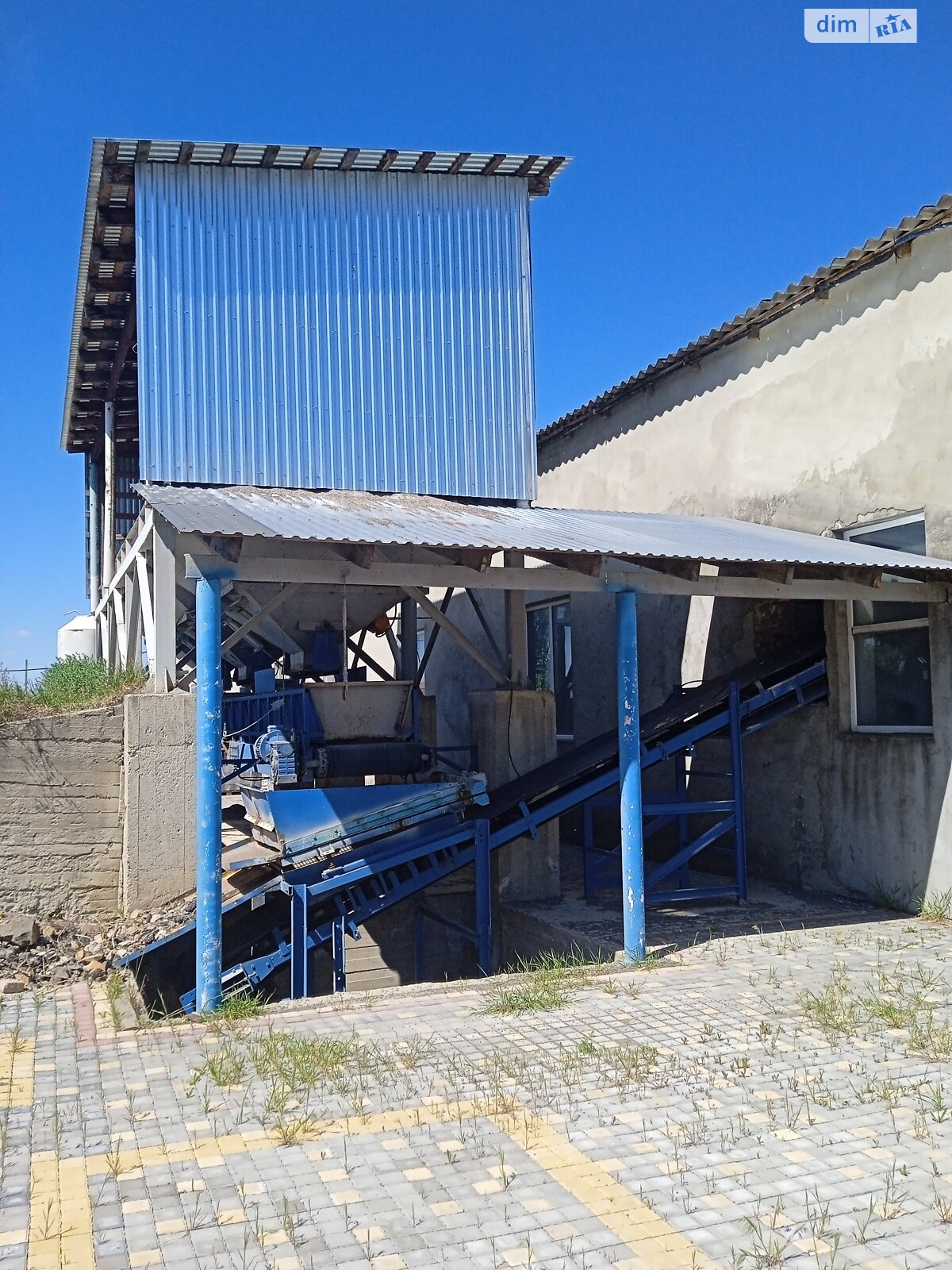 Коммерческое помещение в Дубровице, продажа по ул. Железнодорожная 3, район Дубровица, цена: 569 030 долларов за объект фото 1 Коммерческое помещение в Дубровице, продажа по ул. Железнодорожная 3, район Дубровица, цена: 569 030 долларов за объект фото 1