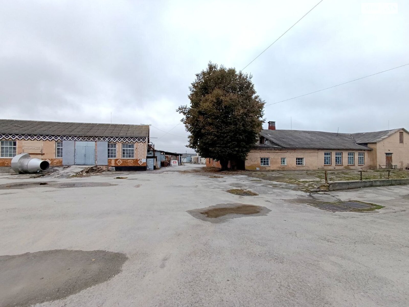 Комерційне приміщення в Дунаївцях, продаж по вулиця Травнева 2А, район Дунаївці, ціна: 2 100 000 доларів за об’єкт фото 1