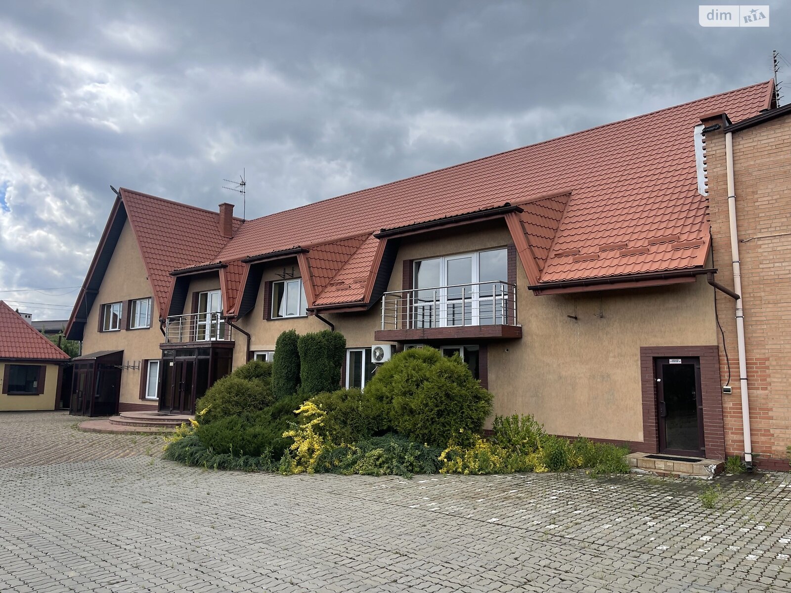 Коммерческое помещение в Городке, Ивасюка улица, цена: продажи 600 000 долларов за объект фото 1 Коммерческое помещение в Городке, Ивасюка улица, цена продажи: 600 000 долларов за объект фото 1