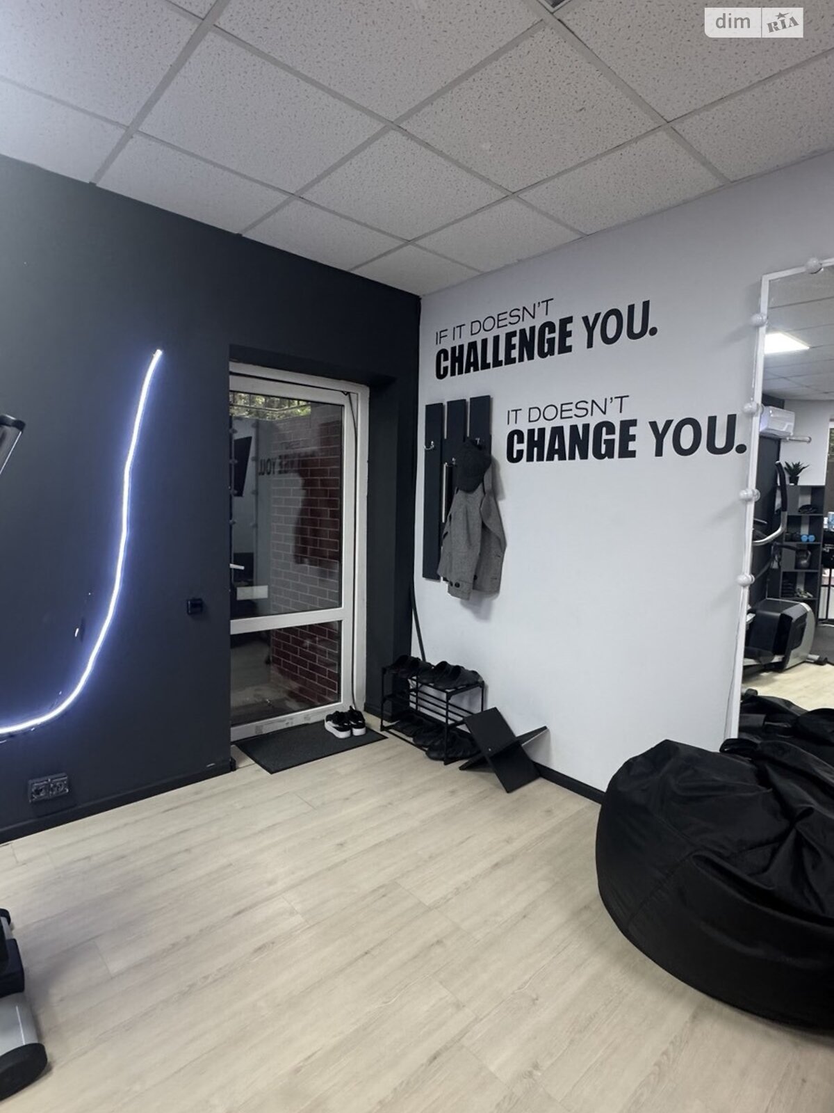 Коммерческое помещение в Гостомеле, Прорезная улица 9, цена продажи: 53 000 долларов за объект фото 1