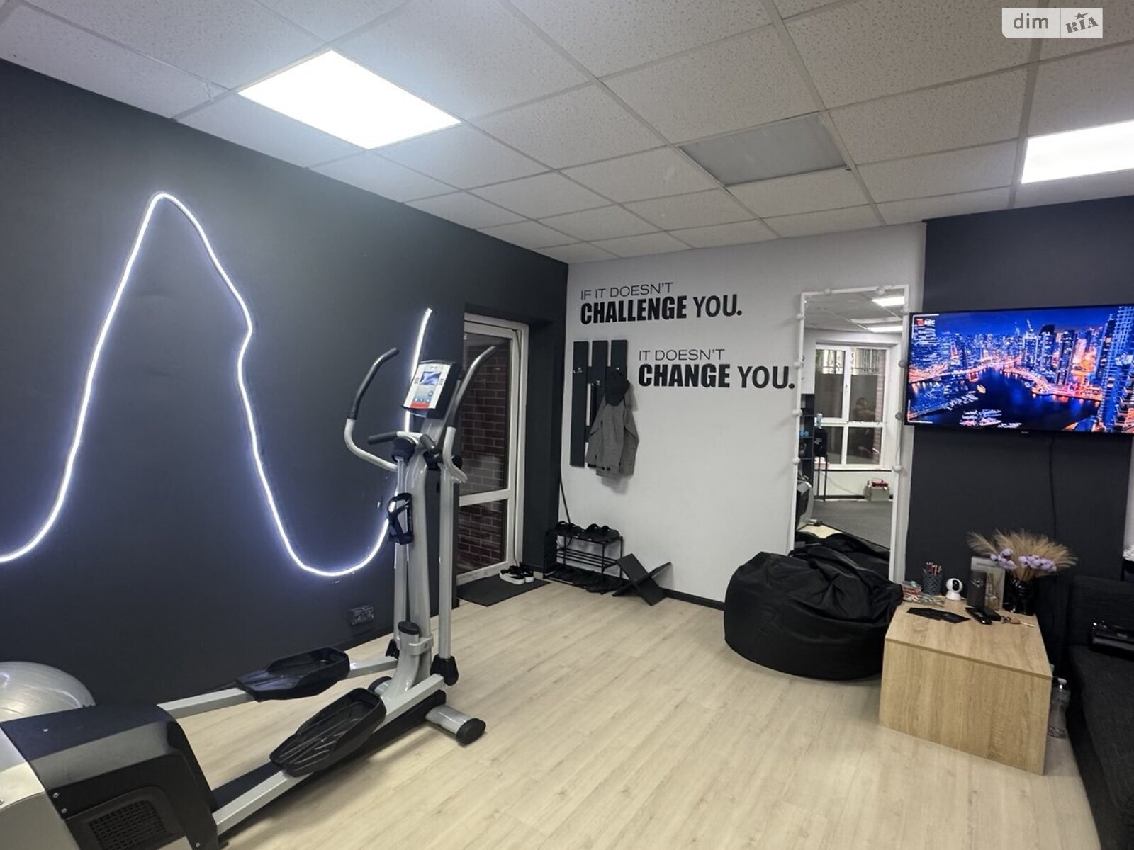 Коммерческое помещение в Гостомеле, Прорезная улица 9, цена продажи: 53 000 долларов за объект фото 1