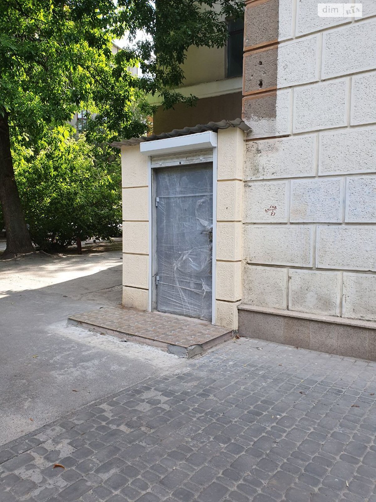 Коммерческое помещение в Харькове, продажа по Зойфера Юры улица 3А, район Госпром, цена: 70 000 долларов за объект фото 1 Коммерческое помещение в Харькове, продажа по Зойфера Юры улица 3А, район Госпром, цена: 70 000 долларов за объект фото 1