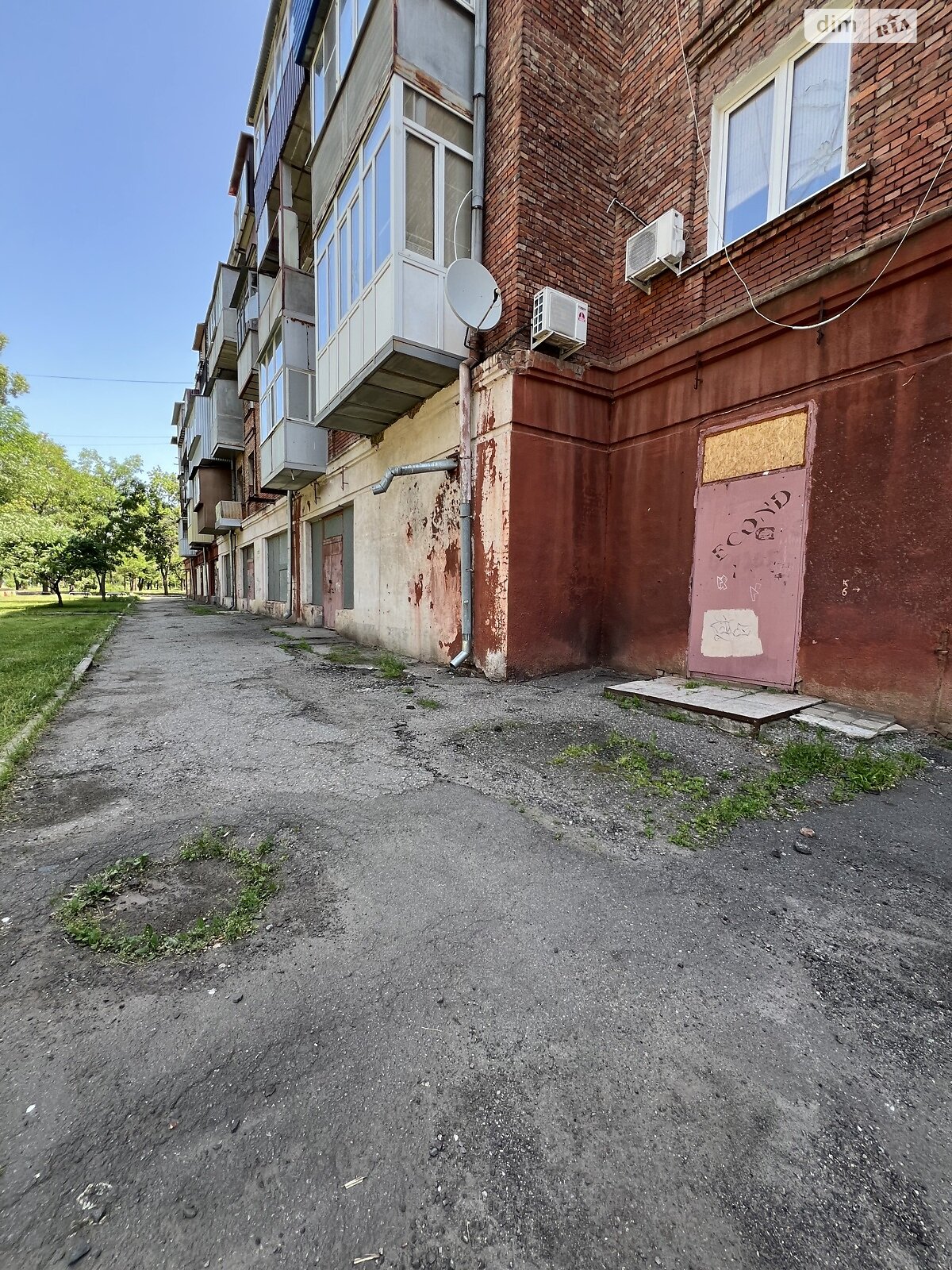 Комерційне приміщення в Харкові, продаж по Миру вулиця 20, район ХТЗ, ціна: 15 000 доларів за об’єкт фото 1 Комерційне приміщення в Харкові, продаж по Миру вулиця 20, район ХТЗ, ціна: 15 000 доларів за об’єкт фото 1