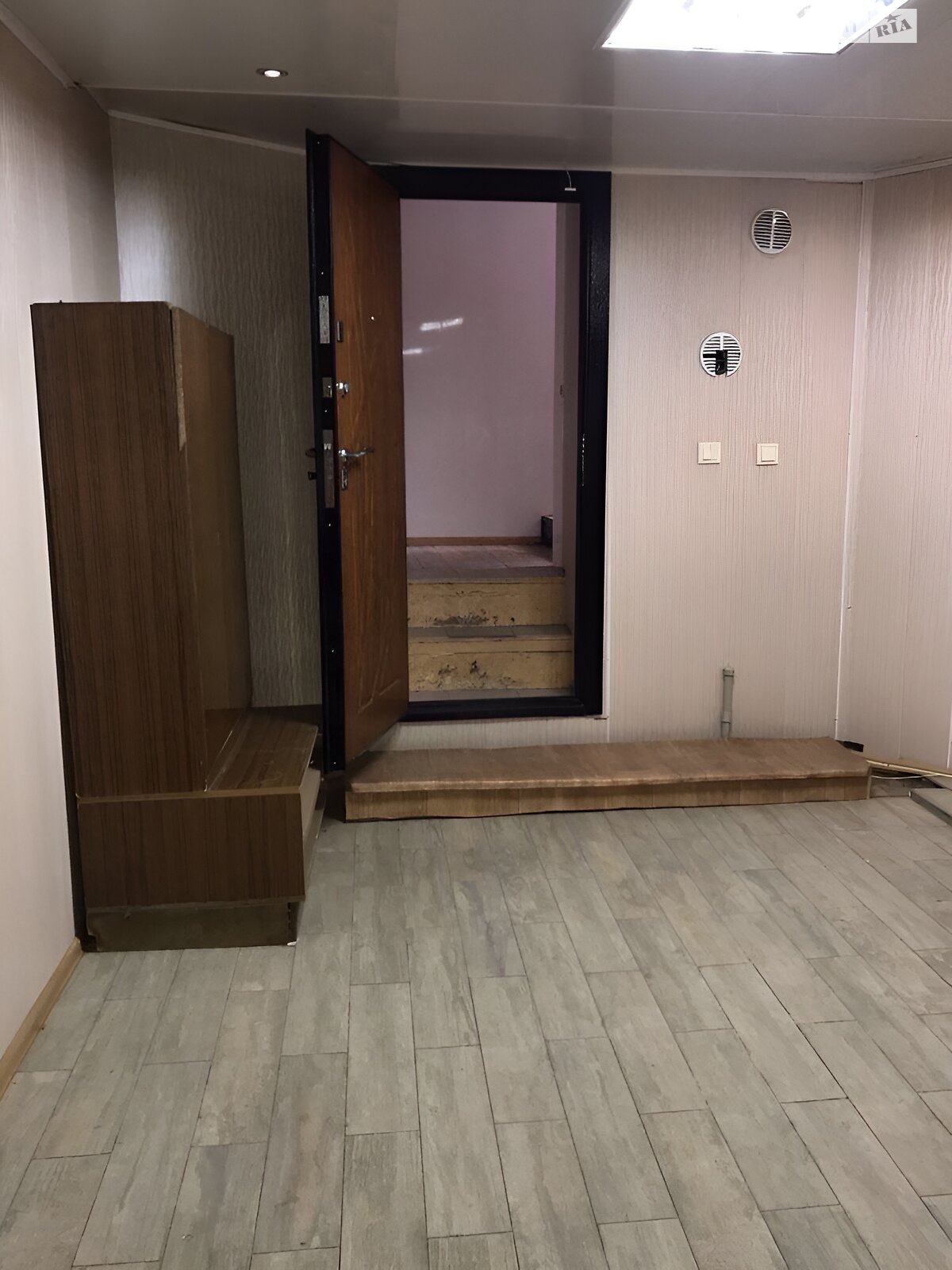 Коммерческое помещение в Харькове, продажа по Пушкинская улица, район Нагорный (Киевский), цена: 25 000 долларов за объект фото 1 Коммерческое помещение в Харькове, продажа по Пушкинская улица, район Нагорный (Киевский), цена: 25 000 долларов за объект фото 1