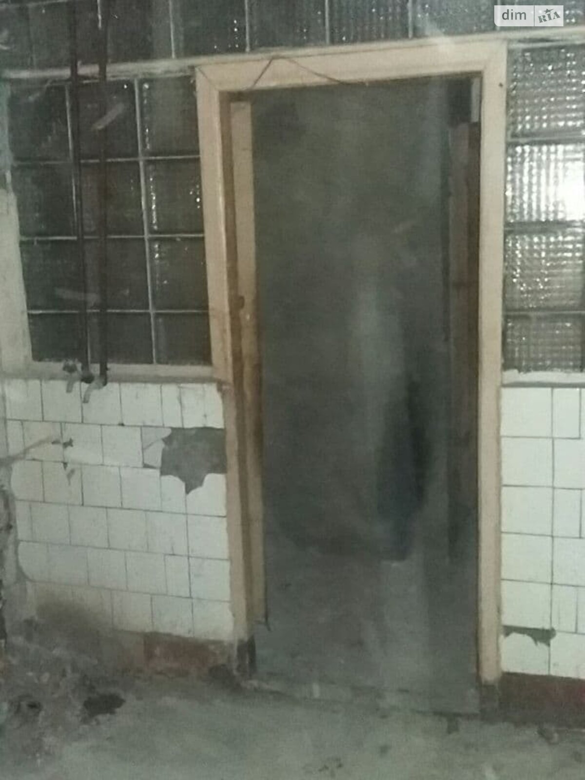 Коммерческое помещение в Харькове, продажа по Героев Харькова (Московский) проспект 102/112, район Слободской, цена: 20 000 долларов за объект фото 1