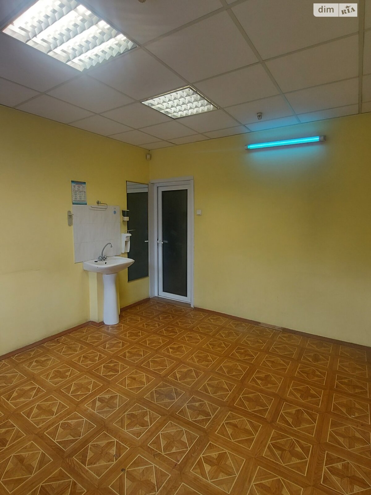 Коммерческое помещение в Харькове, продажа по Мироносицкая улица 63, район Центр, цена: 59 000 долларов за объект фото 1 Коммерческое помещение в Харькове, продажа по Мироносицкая улица 63, район Центр, цена: 59 000 долларов за объект фото 1