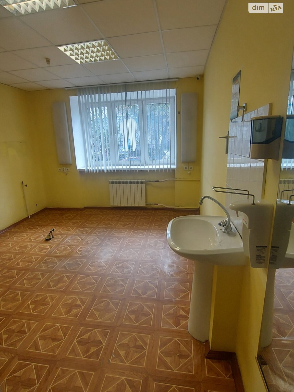 Коммерческое помещение в Харькове, продажа по Мироносицкая улица 63, район Центр, цена: 59 000 долларов за объект фото 1 Коммерческое помещение в Харькове, продажа по Мироносицкая улица 63, район Центр, цена: 59 000 долларов за объект фото 1