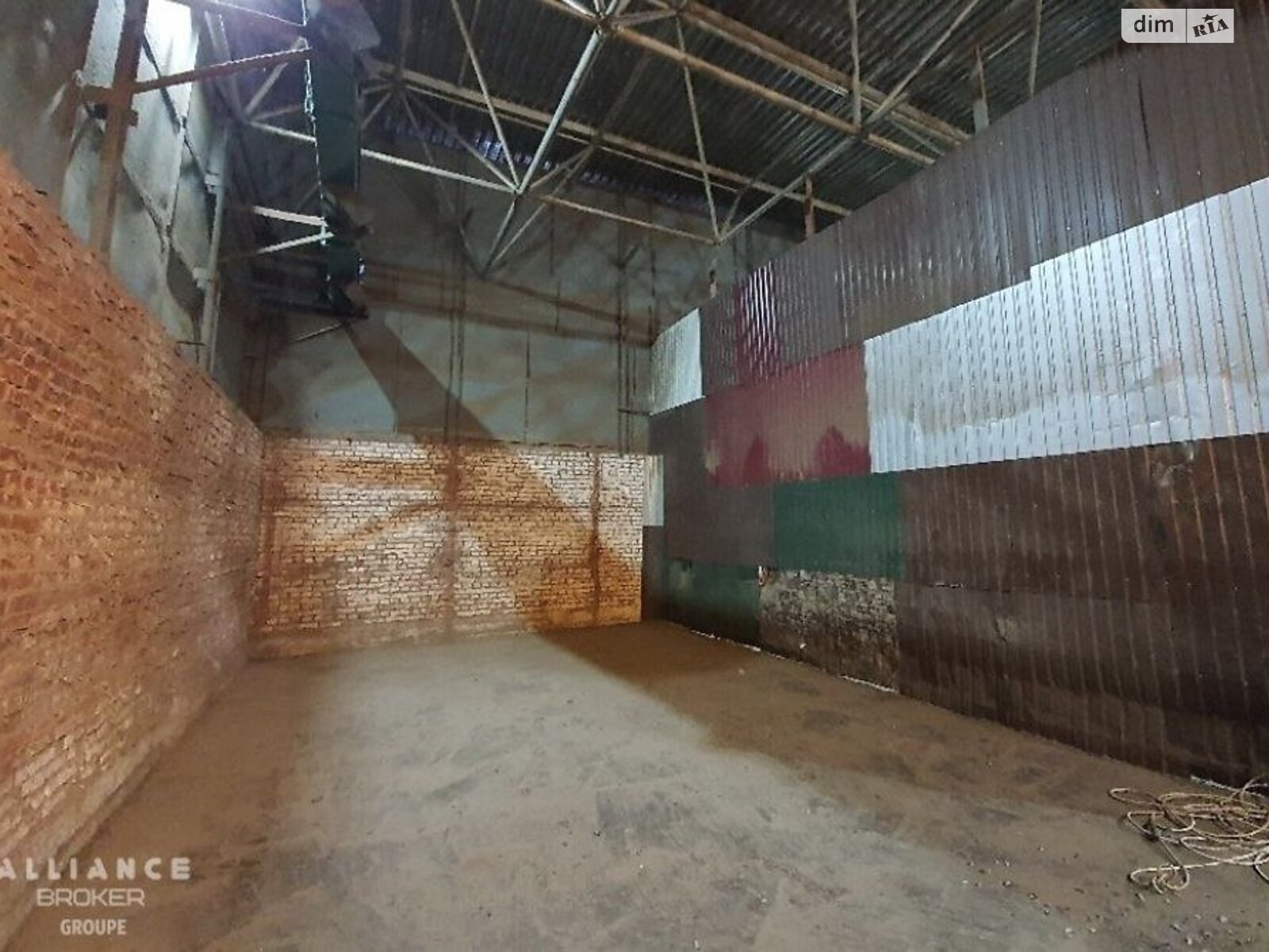 Коммерческое помещение в Хмельницком, Гарнизонная улица, цена: продажи 550 000 долларов за объект фото 1 Коммерческое помещение в Хмельницком, Гарнизонная улица, цена продажи: 550 000 долларов за объект фото 1