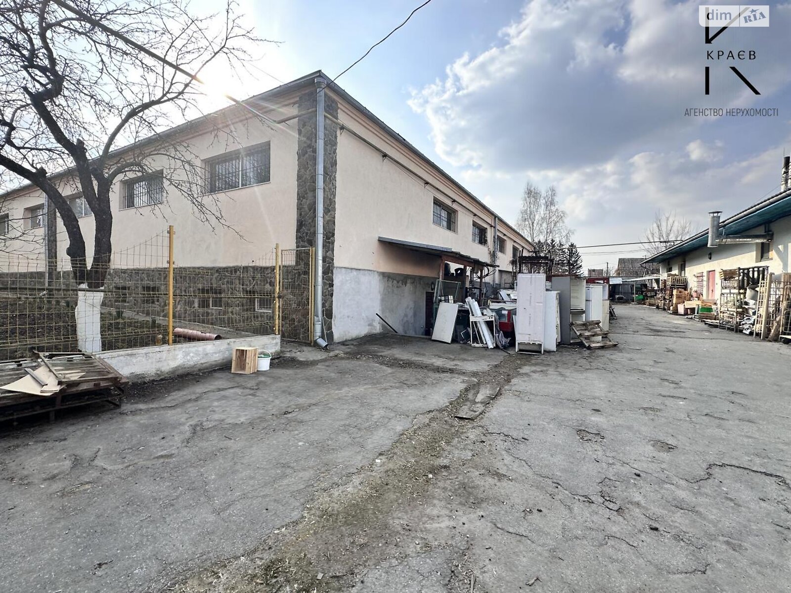 Коммерческое помещение в Хмельницком, продажа по Курчатова улица, район Гречаны, цена: 330 000 долларов за объект фото 1 Коммерческое помещение в Хмельницком, продажа по Курчатова улица, район Гречаны, цена: 330 000 долларов за объект фото 1
