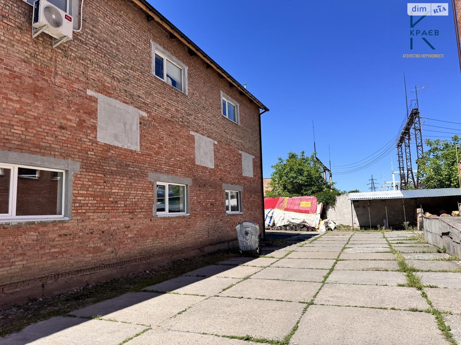 Коммерческое помещение в Хмельницком, продажа по Курчатова улица, район Гречаны, цена: 260 000 долларов за объект фото 1 Коммерческое помещение в Хмельницком, продажа по Курчатова улица, район Гречаны, цена: 260 000 долларов за объект фото 1