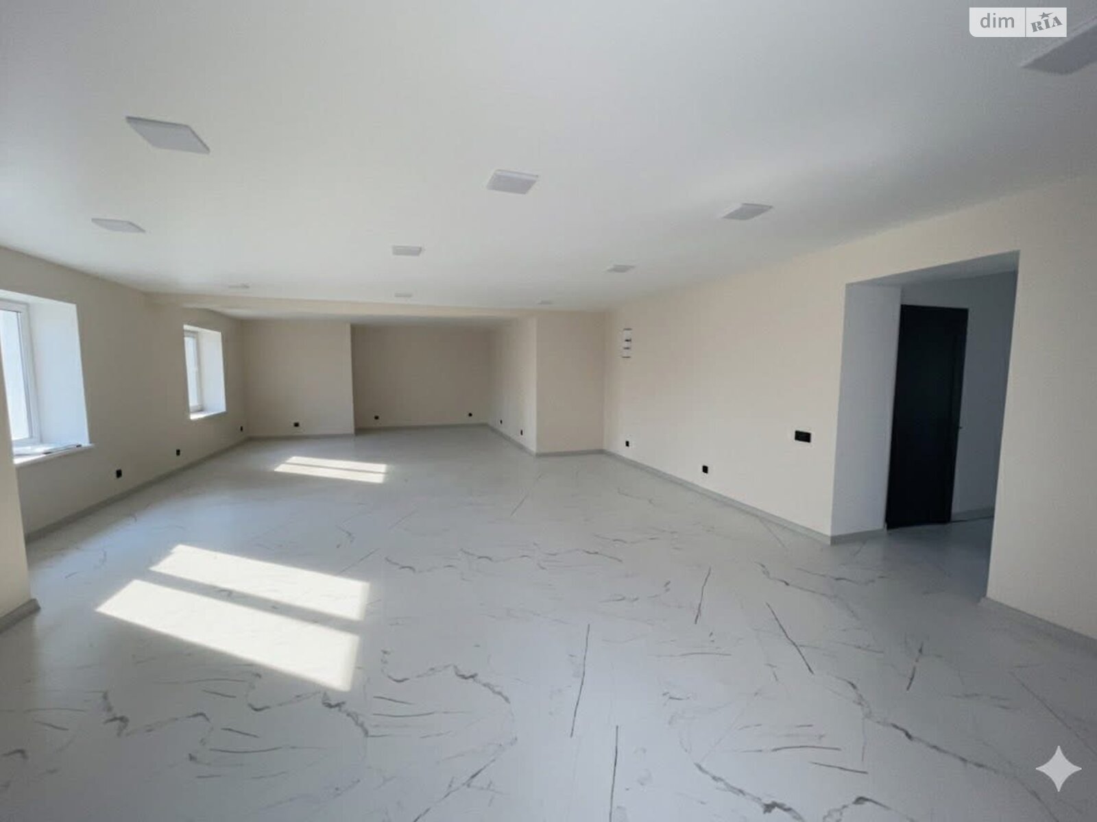 Комерційне приміщення в Хмельницькому, Миру проспект 63Г, ціна продажу: 70 000 доларів за об’єкт фото 1 Комерційне приміщення в Хмельницькому, Миру проспект 63Г, ціна продажу: 70 000 доларів за об’єкт фото 1