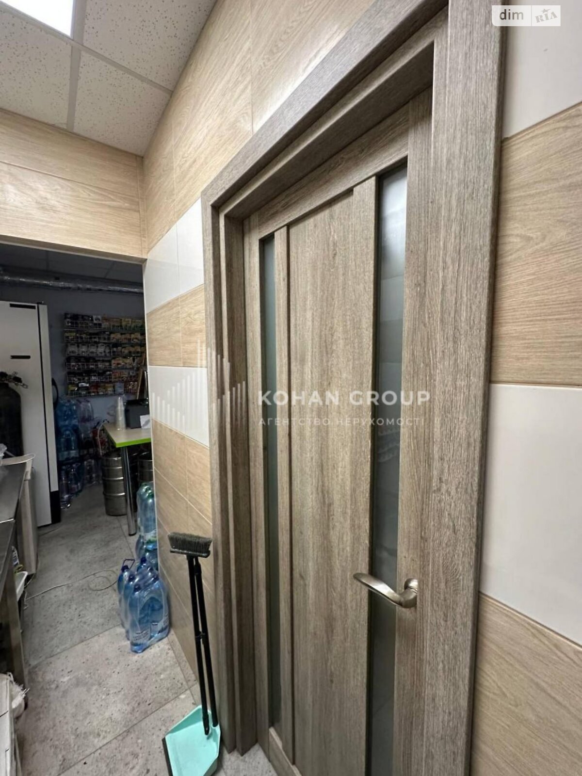 Коммерческое помещение в Хмельницком, продажа по Кармелюка улица 3/2, район Озёрный, цена: 65 000 долларов за объект фото 1 Коммерческое помещение в Хмельницком, продажа по Кармелюка улица 3/2, район Озёрный, цена: 65 000 долларов за объект фото 1