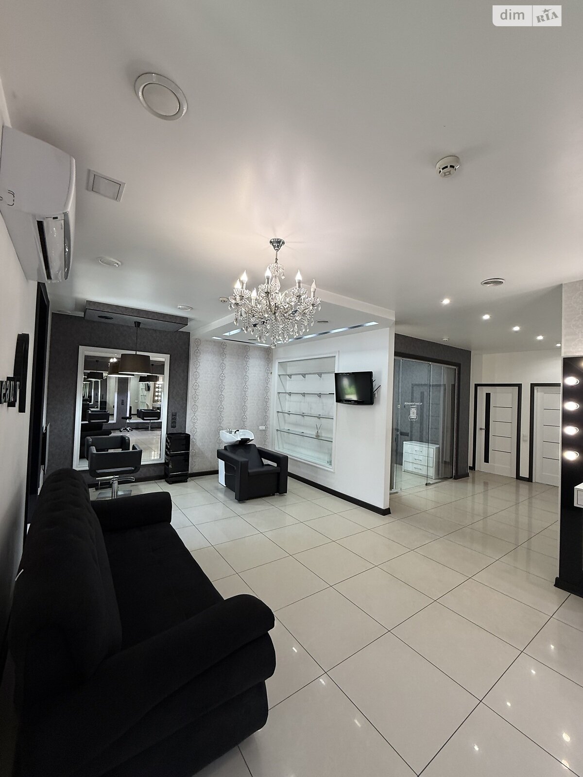 Комерційне приміщення в Хмельницькому, продаж по Кам’янецька вулиця 58, район Центр, ціна: 120 000 доларів за об’єкт фото 1 Комерційне приміщення в Хмельницькому, продаж по Кам’янецька вулиця 58, район Центр, ціна: 120 000 доларів за об’єкт фото 1