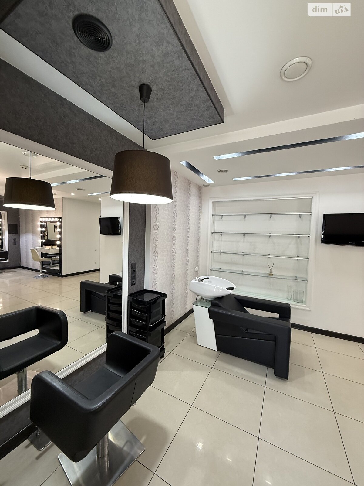 Комерційне приміщення в Хмельницькому, продаж по Кам’янецька вулиця 58, район Центр, ціна: 120 000 доларів за об’єкт фото 1 Комерційне приміщення в Хмельницькому, продаж по Кам’янецька вулиця 58, район Центр, ціна: 120 000 доларів за об’єкт фото 1