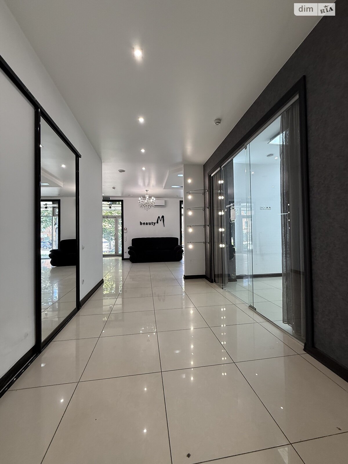 Комерційне приміщення в Хмельницькому, продаж по Кам’янецька вулиця 58, район Центр, ціна: 120 000 доларів за об’єкт фото 1 Комерційне приміщення в Хмельницькому, продаж по Кам’янецька вулиця 58, район Центр, ціна: 120 000 доларів за об’єкт фото 1