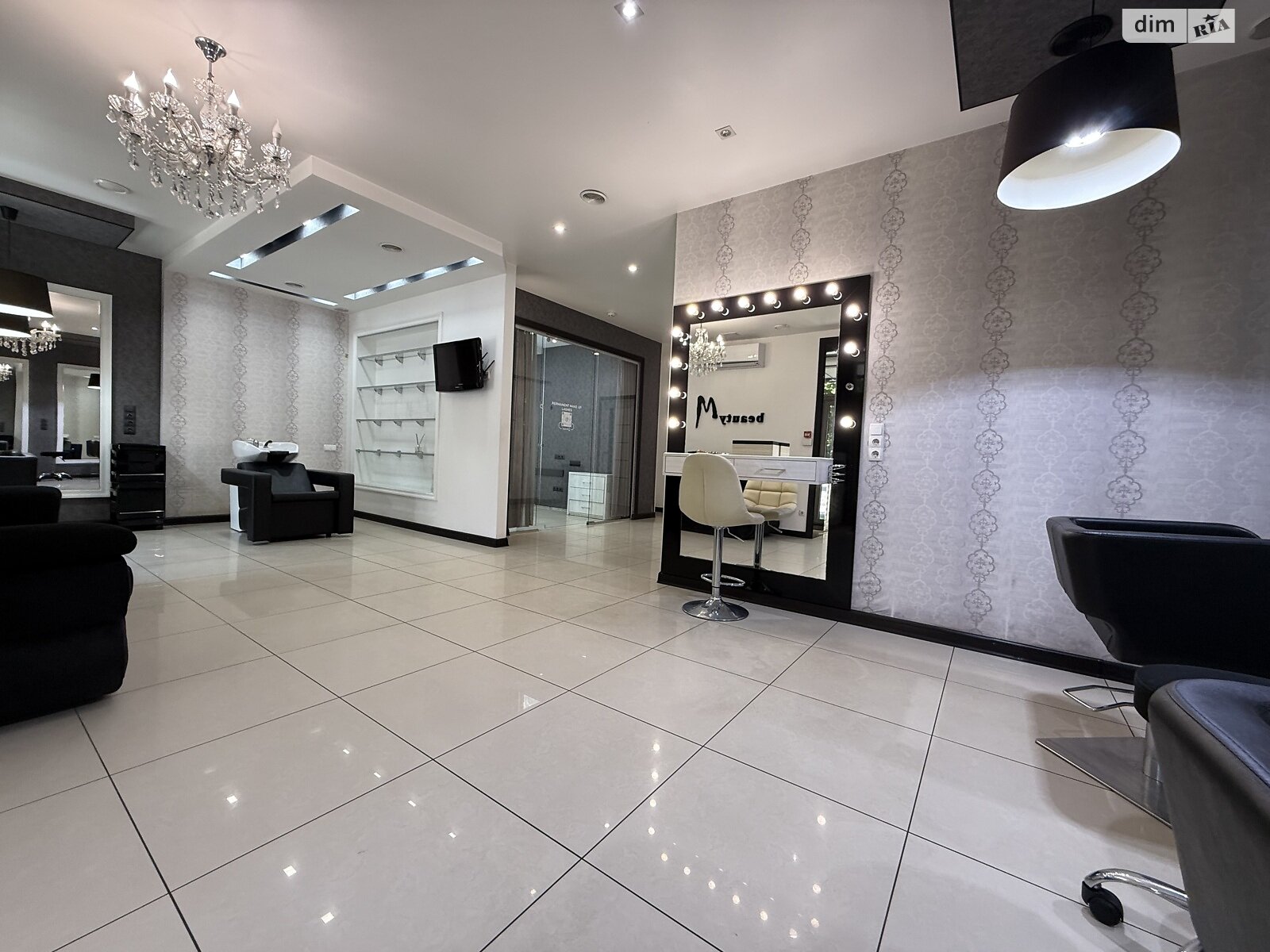 Комерційне приміщення в Хмельницькому, продаж по Кам’янецька вулиця 58, район Центр, ціна: 120 000 доларів за об’єкт фото 1 Комерційне приміщення в Хмельницькому, продаж по Кам’янецька вулиця 58, район Центр, ціна: 120 000 доларів за об’єкт фото 1