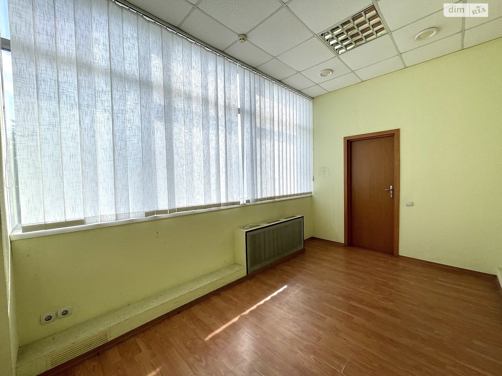 Коммерческое помещение в Хмельницком, продажа по Проскуровская улица 81, район Центр, цена: 160 000 долларов за объект фото 1 Коммерческое помещение в Хмельницком, продажа по Проскуровская улица 81, район Центр, цена: 160 000 долларов за объект фото 1