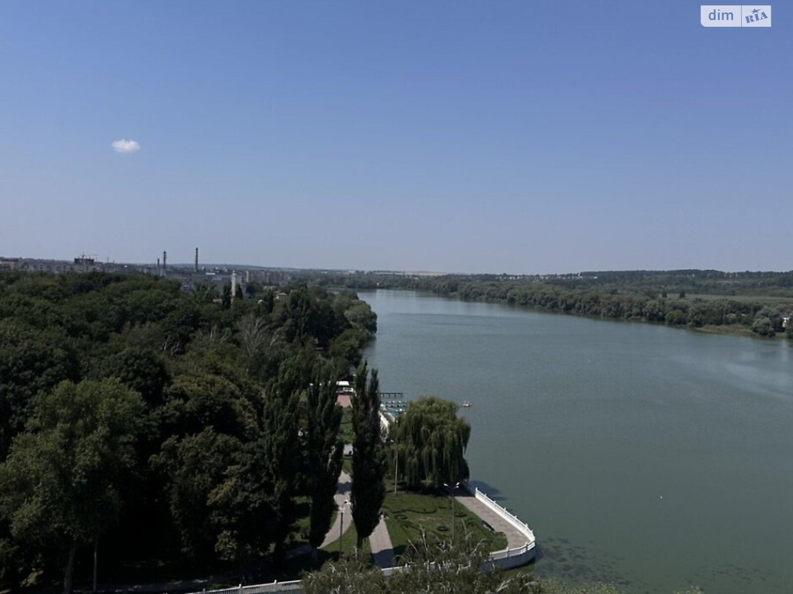 Коммерческое помещение в Хмельницком, продажа по Староміська улица, район Центр, цена: 146 400 долларов за объект фото 1 Коммерческое помещение в Хмельницком, продажа по Староміська улица, район Центр, цена: 146 400 долларов за объект фото 1
