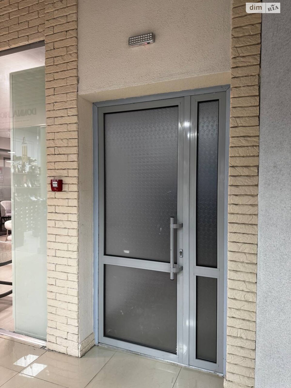 Коммерческое помещение в Хмельницком, продажа по Степана Бандеры (Маршала Рыбалко) улица, район Центр, цена: 247 950 долларов за объект фото 1 Коммерческое помещение в Хмельницком, продажа по Степана Бандеры (Маршала Рыбалко) улица, район Центр, цена: 247 950 долларов за объект фото 1