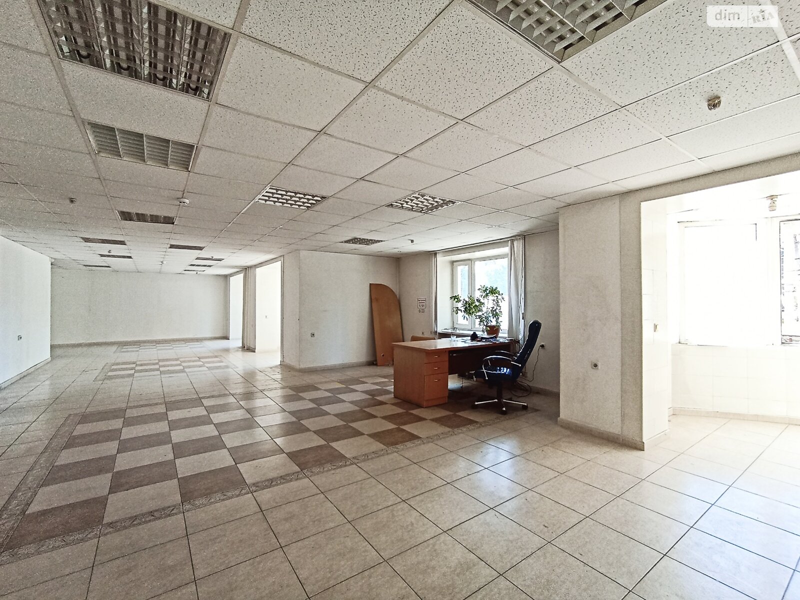 Коммерческое помещение в Хмельницком, продажа по Свободы улица 19, район Центр, цена: 383 000 долларов за объект фото 1 Коммерческое помещение в Хмельницком, продажа по Свободы улица 19, район Центр, цена: 383 000 долларов за объект фото 1