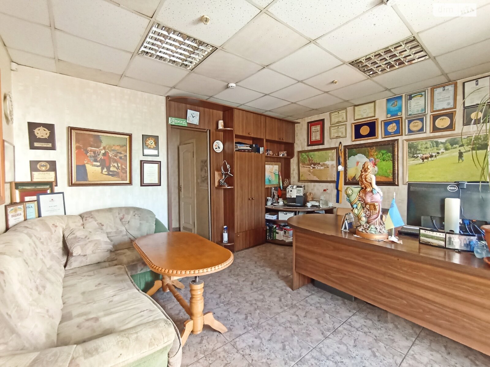 Коммерческое помещение в Хмельницком, продажа по Свободы улица 19, район Центр, цена: 383 000 долларов за объект фото 1 Коммерческое помещение в Хмельницком, продажа по Свободы улица 19, район Центр, цена: 383 000 долларов за объект фото 1