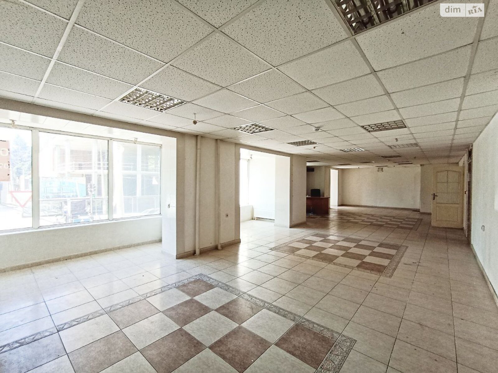 Комерційне приміщення в Хмельницькому, продаж по Свободи вулиця 19, район Центр, ціна: 198 000 доларів за об’єкт фото 1 Комерційне приміщення в Хмельницькому, продаж по Свободи вулиця 19, район Центр, ціна: 198 000 доларів за об’єкт фото 1