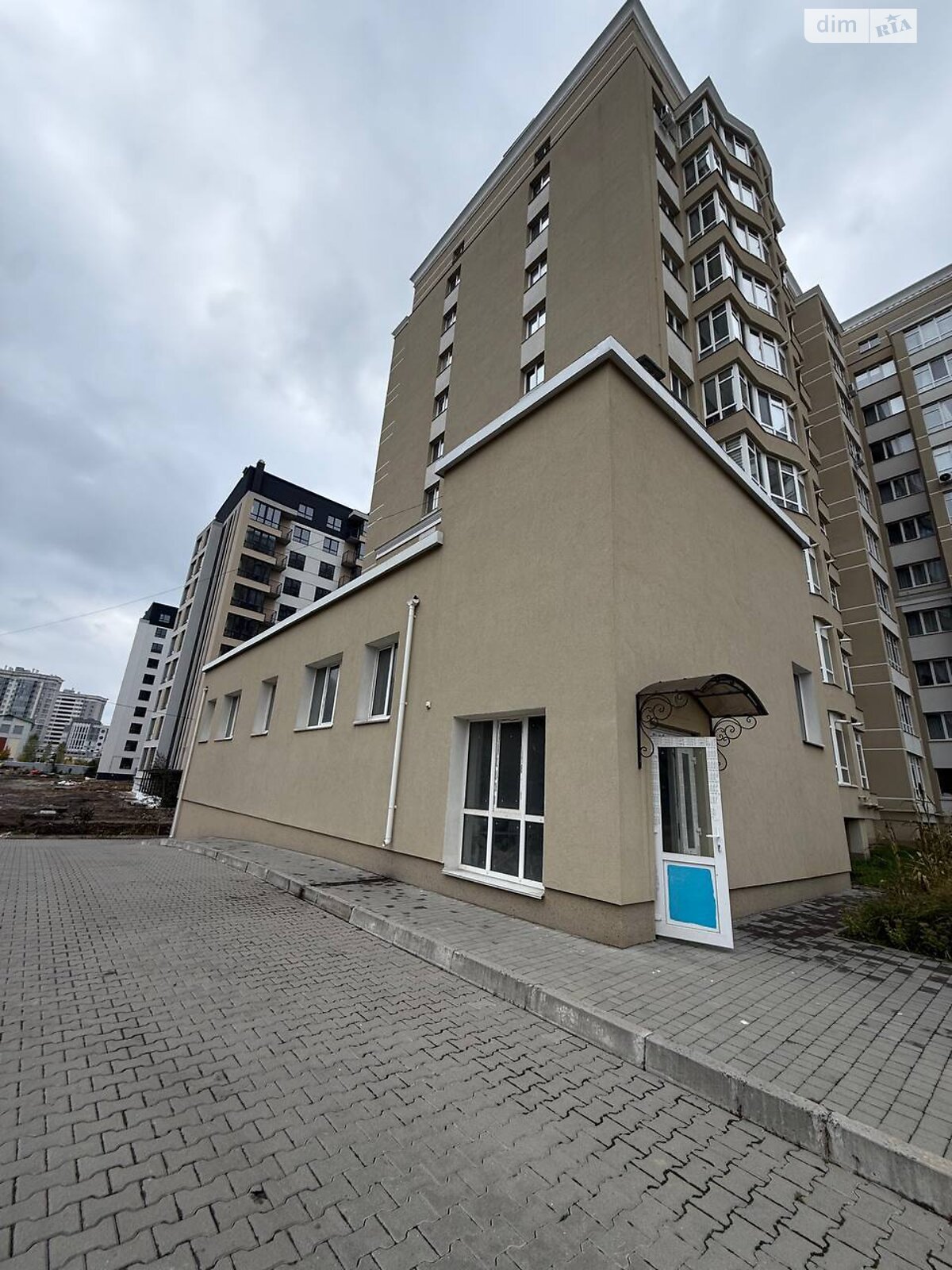 Коммерческое помещение в Хмельницком, продажа по Заречанская улица, район Центр, цена: 141 000 долларов за объект фото 1 Коммерческое помещение в Хмельницком, продажа по Заречанская улица, район Центр, цена: 141 000 долларов за объект фото 1