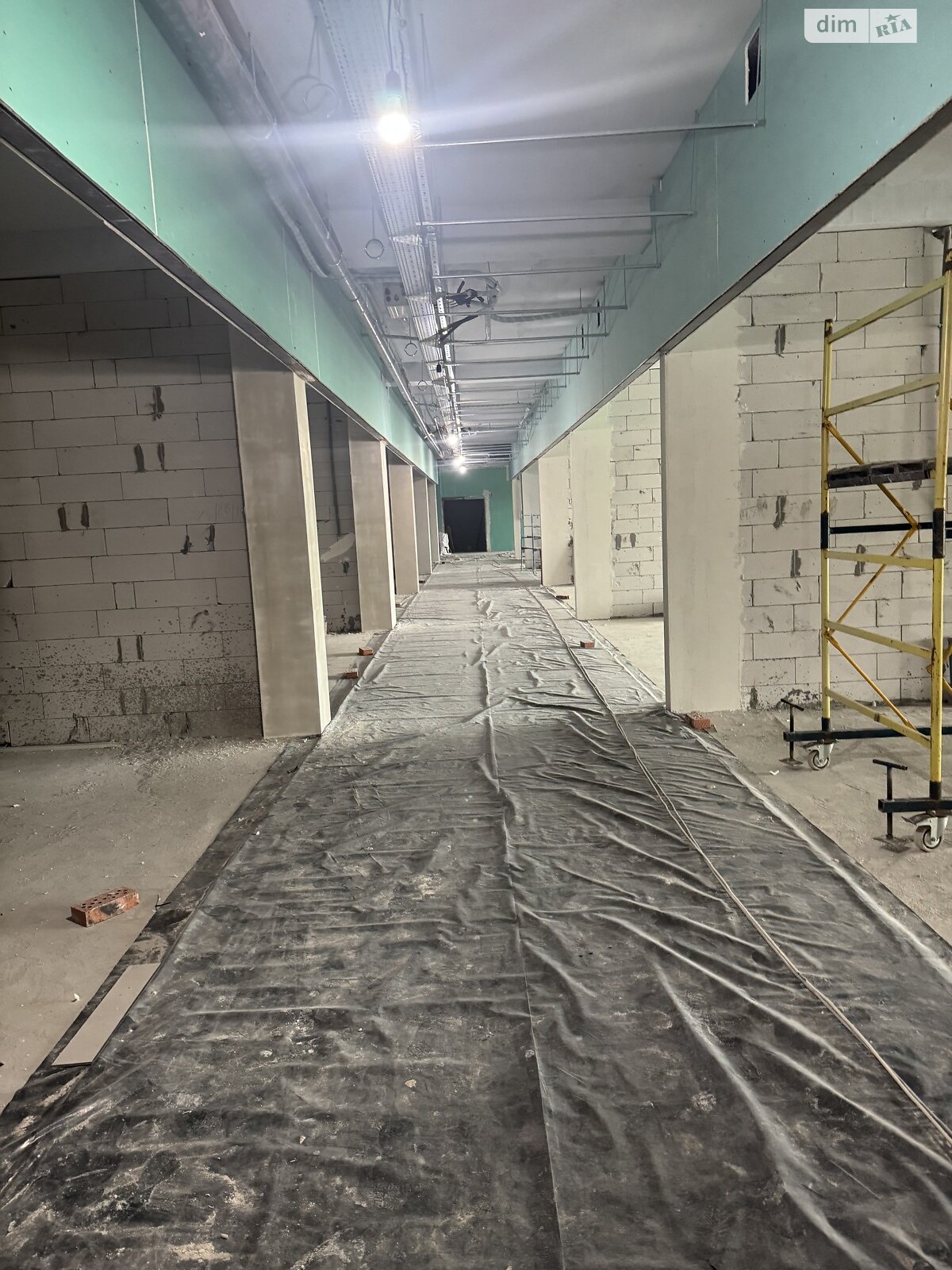 Комерційне приміщення в Хмельницькому, продаж по Миру проспект 99-2А, район Виставка, ціна: 134 274 доларів за об’єкт фото 1