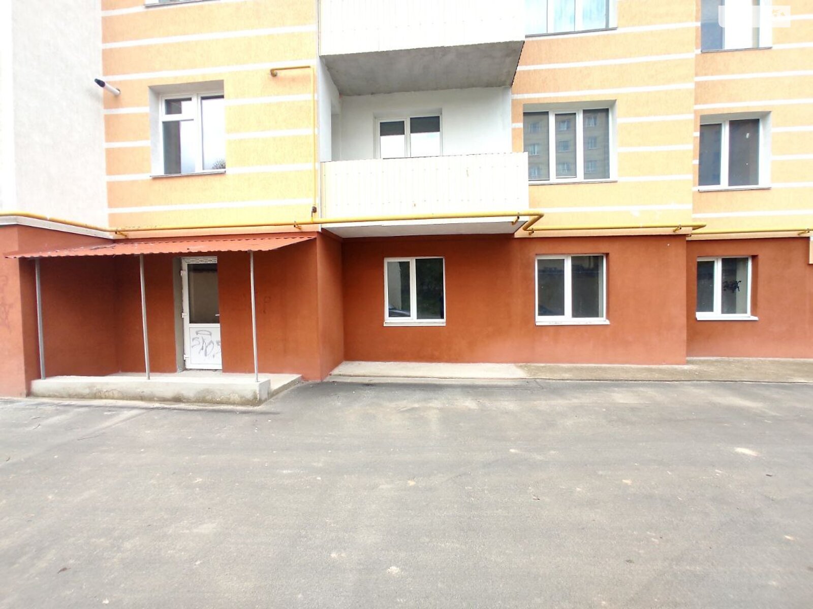 Коммерческое помещение в Хмельницком, продажа по Озерная улица 6/2Б, район Выставка, цена: 44 500 долларов за объект фото 1 Коммерческое помещение в Хмельницком, продажа по Озерная улица 6/2Б, район Выставка, цена: 44 500 долларов за объект фото 1
