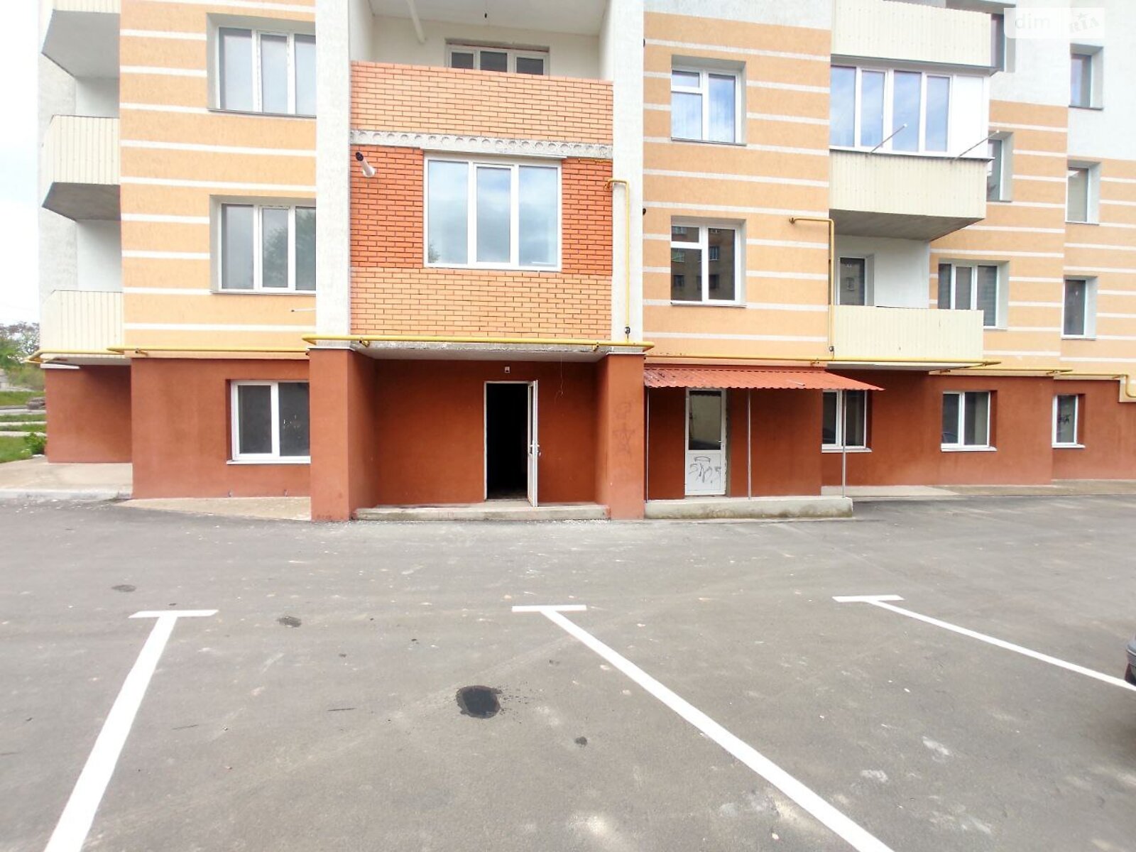 Коммерческое помещение в Хмельницком, продажа по Озерная улица 6/2Б, район Выставка, цена: 44 500 долларов за объект фото 1 Коммерческое помещение в Хмельницком, продажа по Озерная улица 6/2Б, район Выставка, цена: 44 500 долларов за объект фото 1