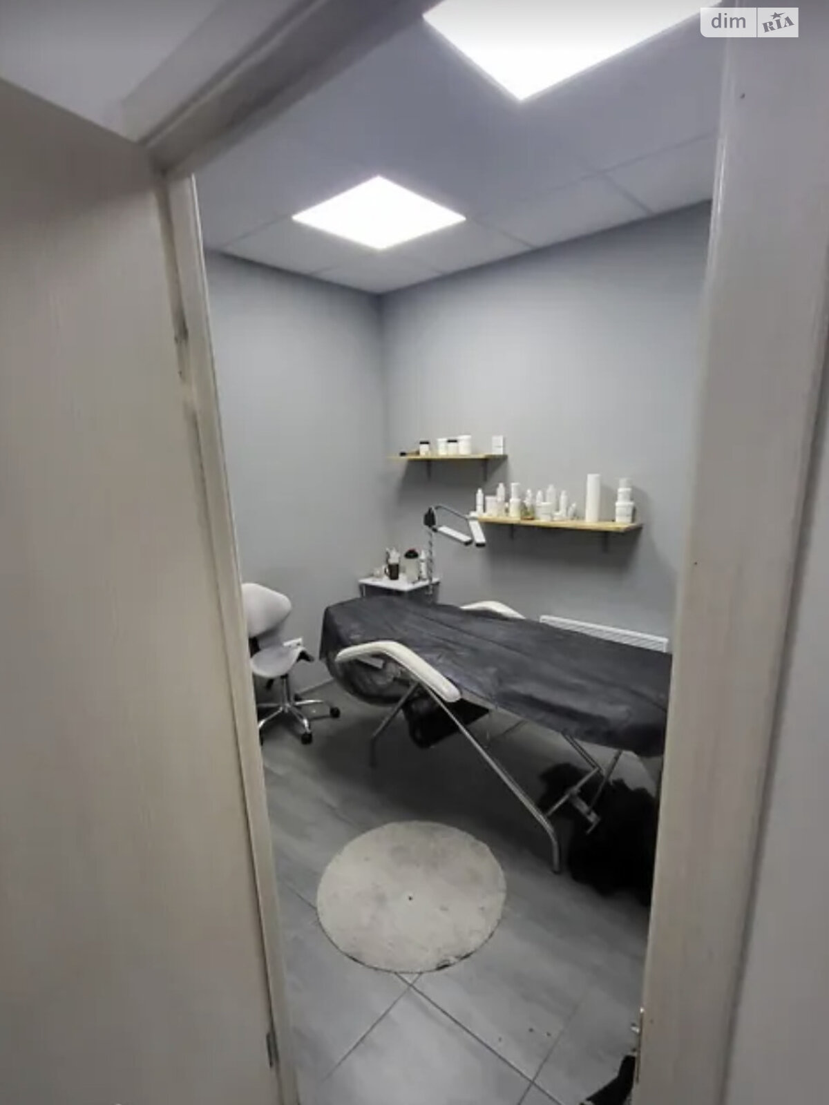 Коммерческое помещение в Хмельницком, продажа по Панаса Мирного улица 1, район Выставка, цена: 43 500 долларов за объект фото 1 Коммерческое помещение в Хмельницком, продажа по Панаса Мирного улица 1, район Выставка, цена: 43 500 долларов за объект фото 1